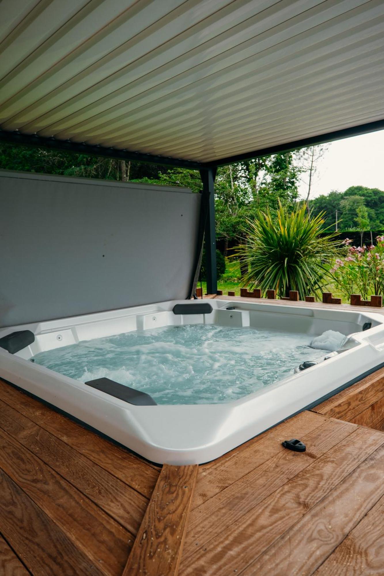 Double Room with Garden View,1555735564:JPEG