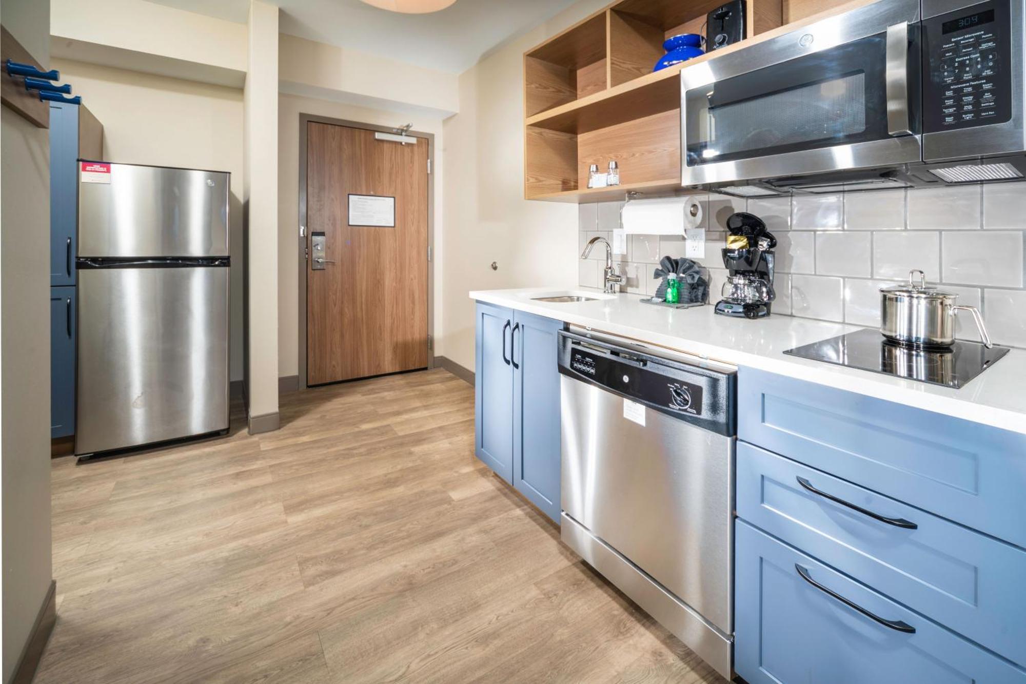 King Studio Suite