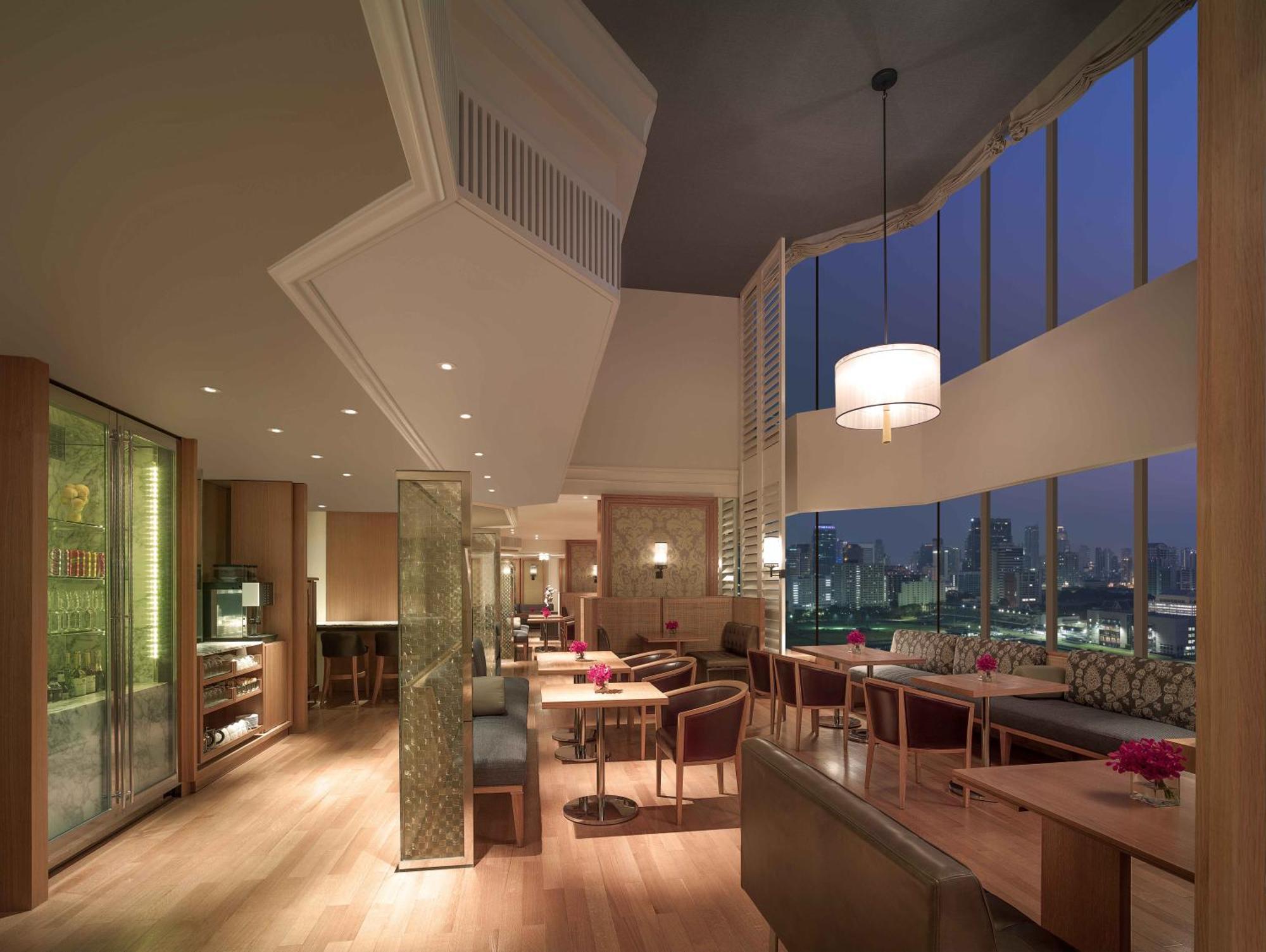 King Room - Club Access,1606559380:JPEG
