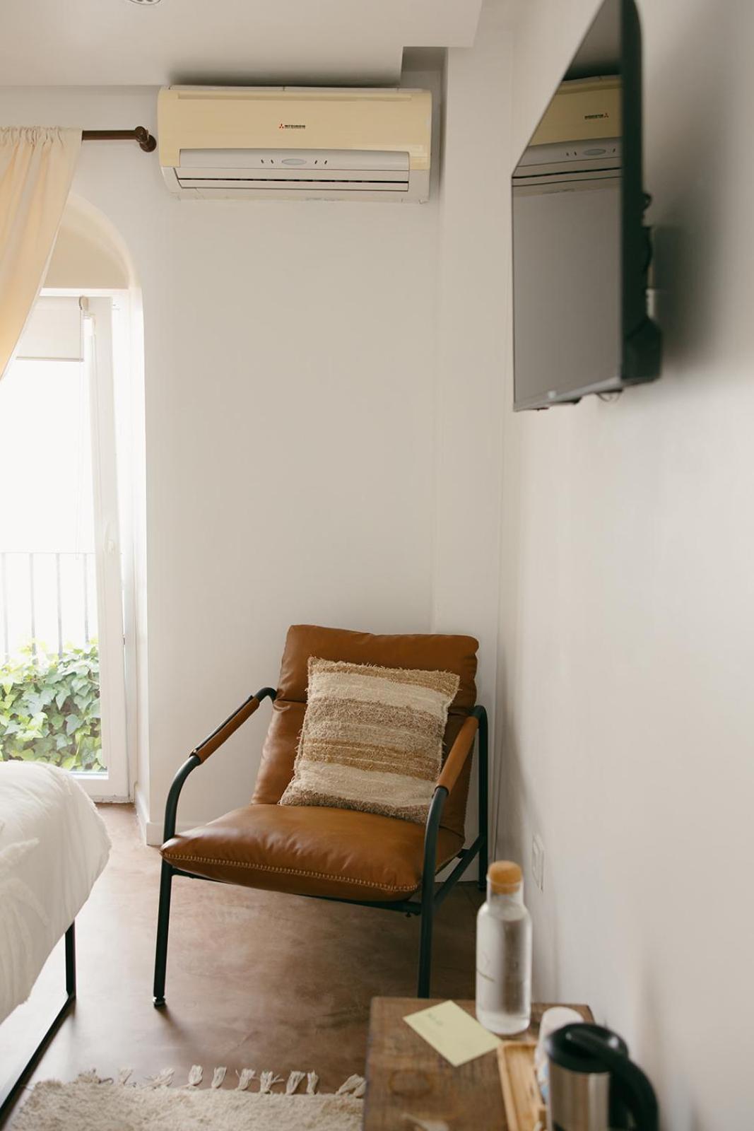 Double Room Private Bathroom