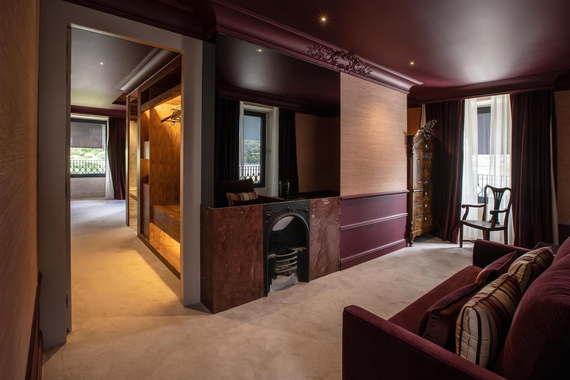 Signature Suite
