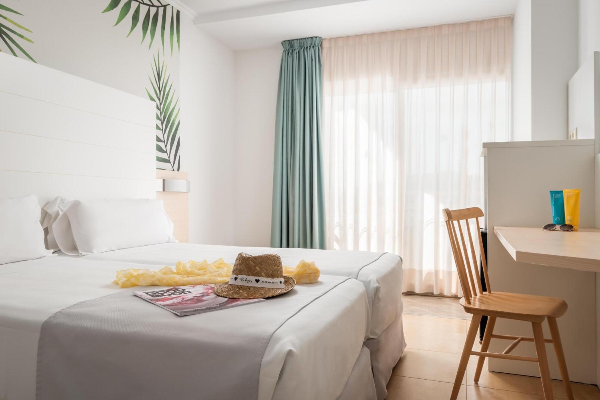 Dreibettzimmer mit Balkon