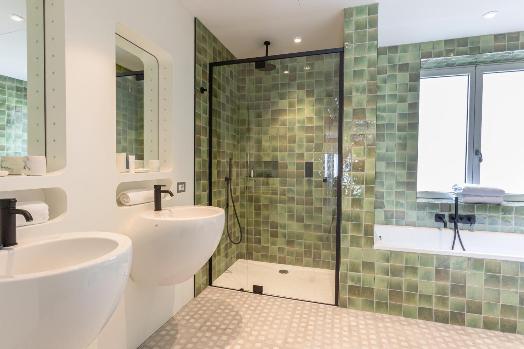Junior Suite,1588037890:JPEG