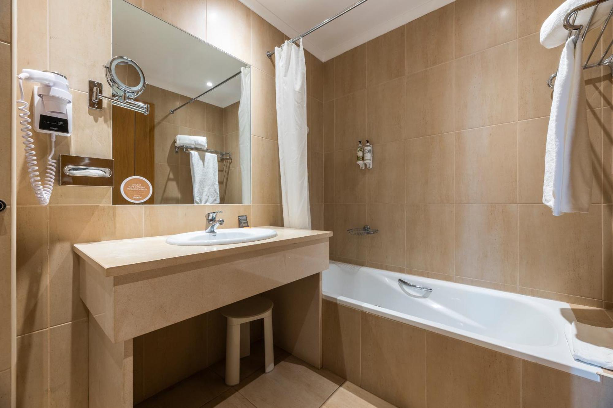 Classic Double or Twin Room,1589250877:JPEG