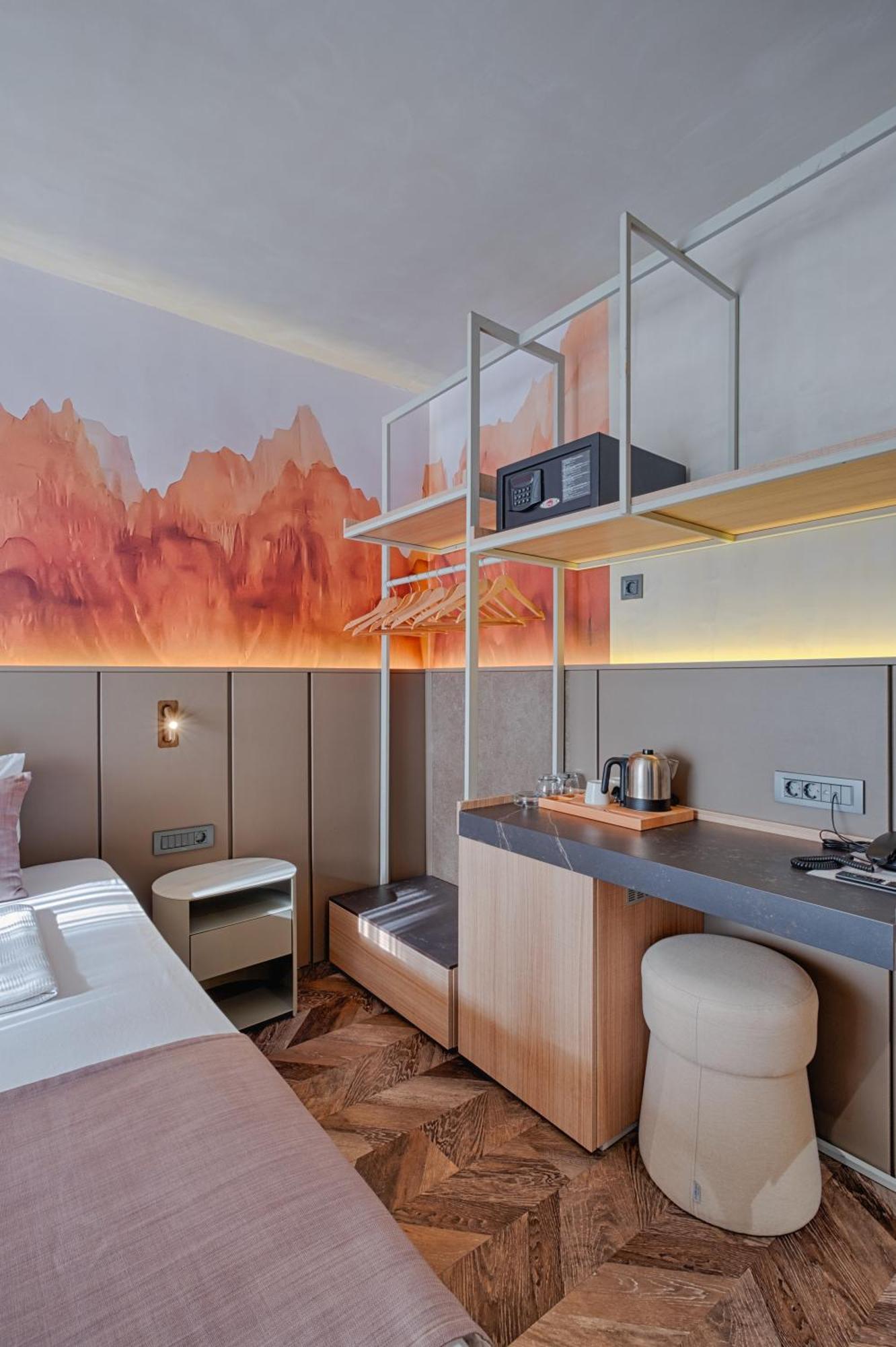 Double Room Mountain View