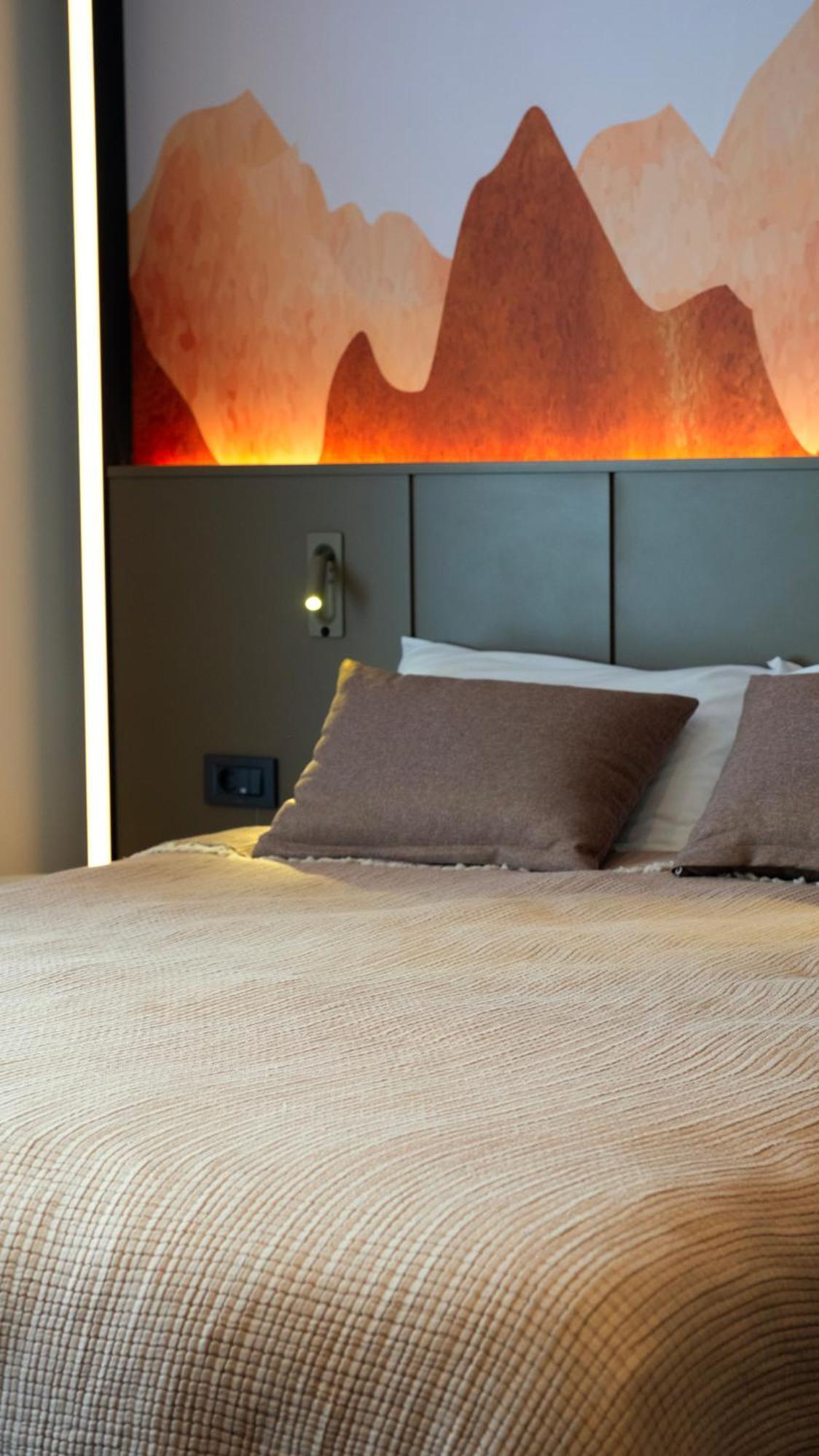 Double or Twin Room Partial Sea View