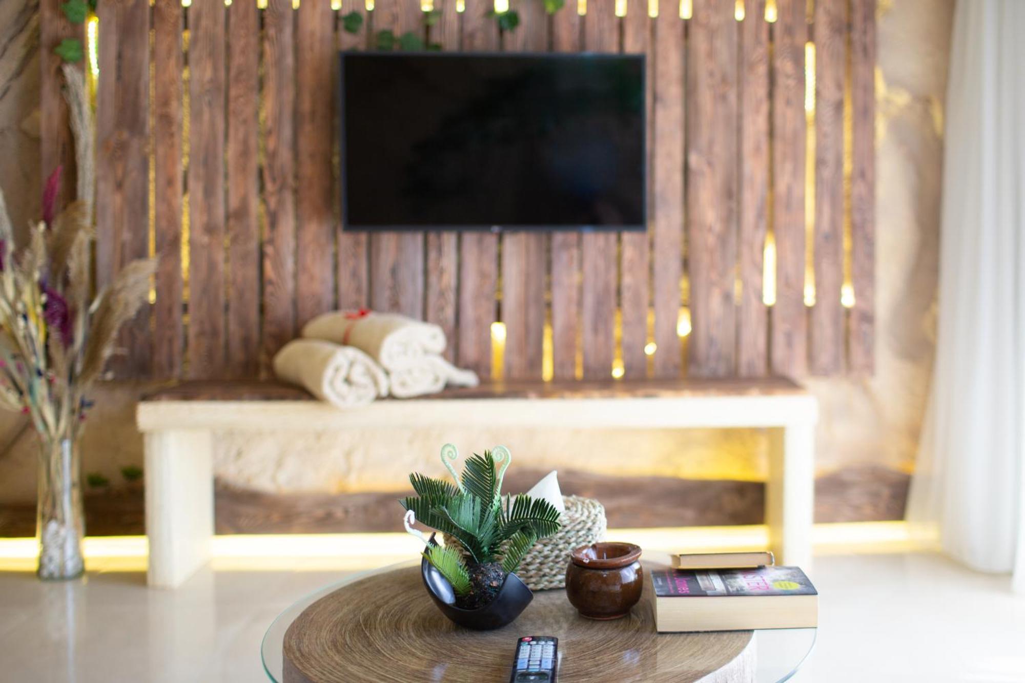 Deluxe King Room,1590387066:JPEG