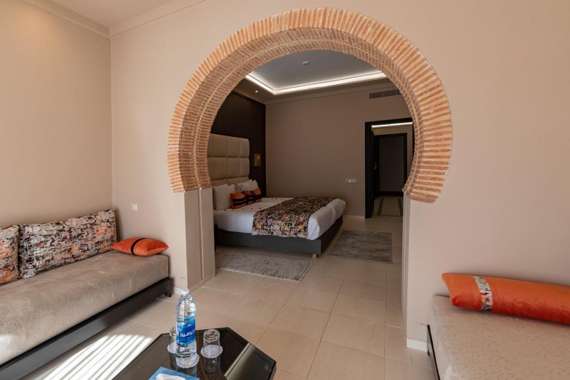 Grand Deluxe Zimmer mit Queensize-Bett und Schlafsofa