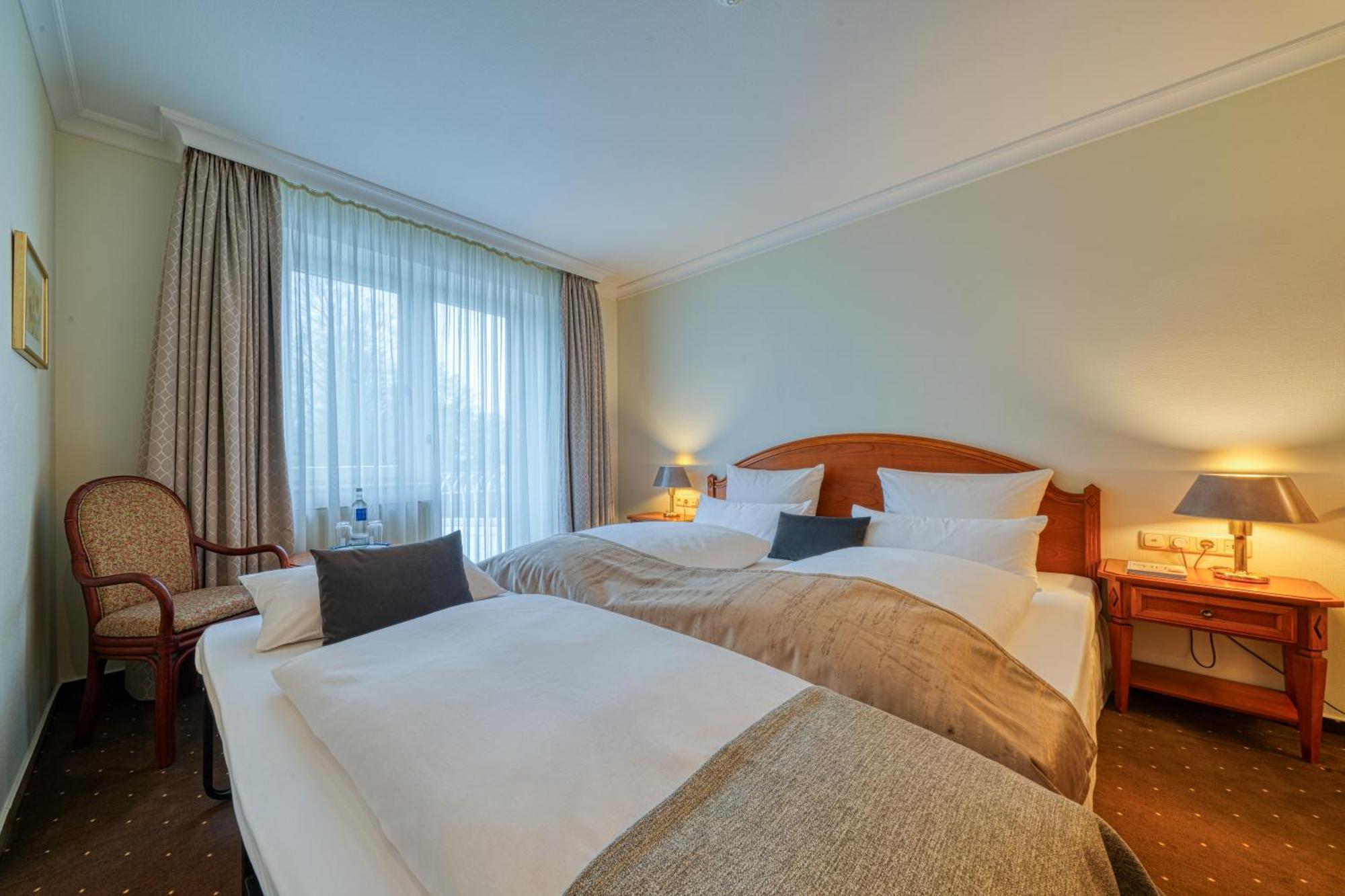 Triple Room,1592873997:JPEG