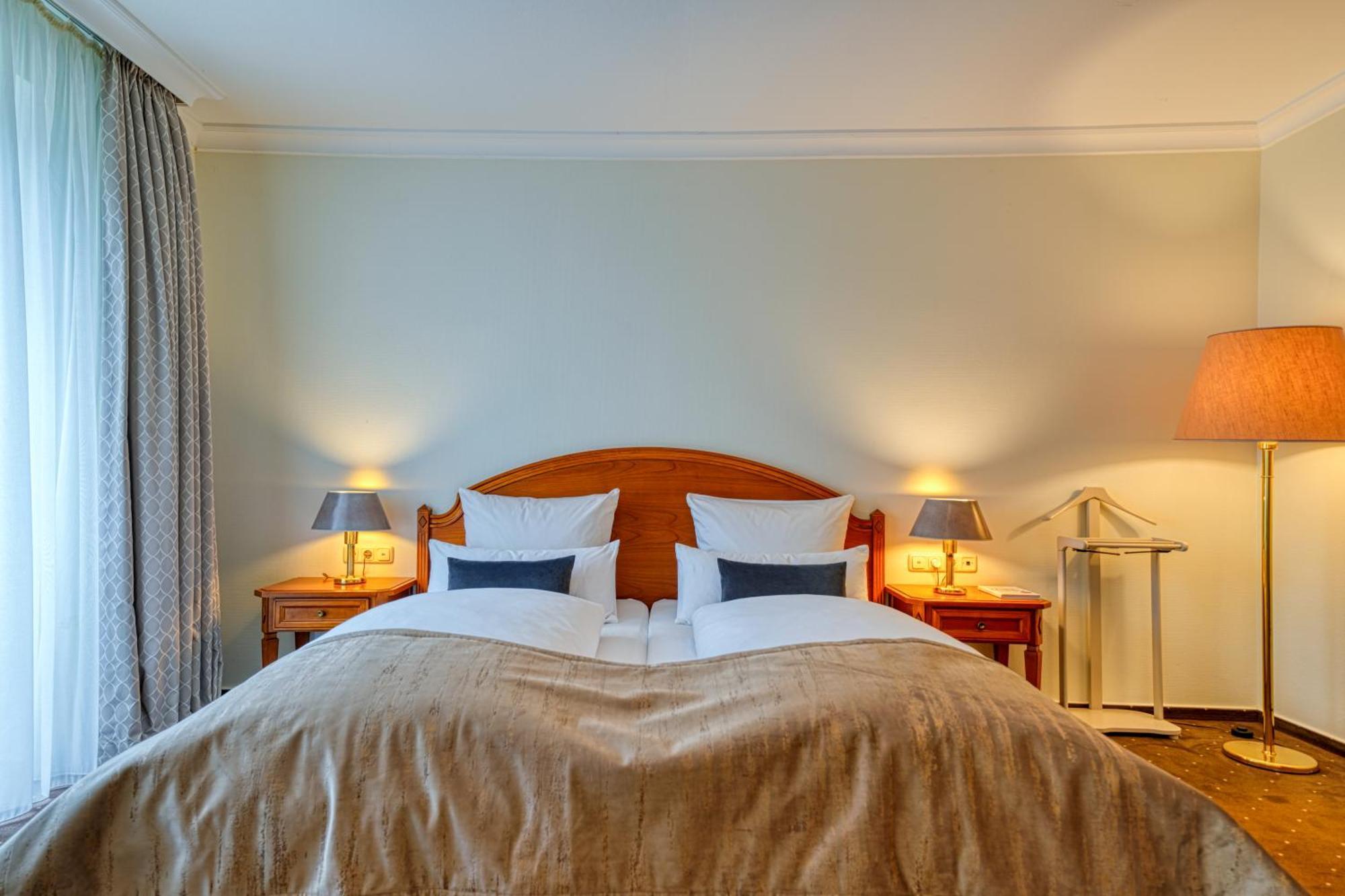 Double Room,1592873977:JPEG