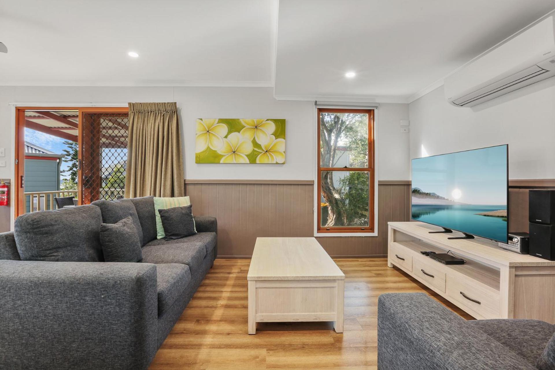 2 Bedroom Pearly Shells Room
