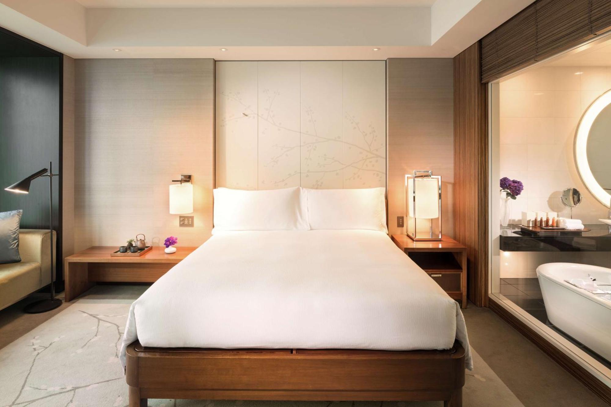 Pure Wellness King Room with Bay View