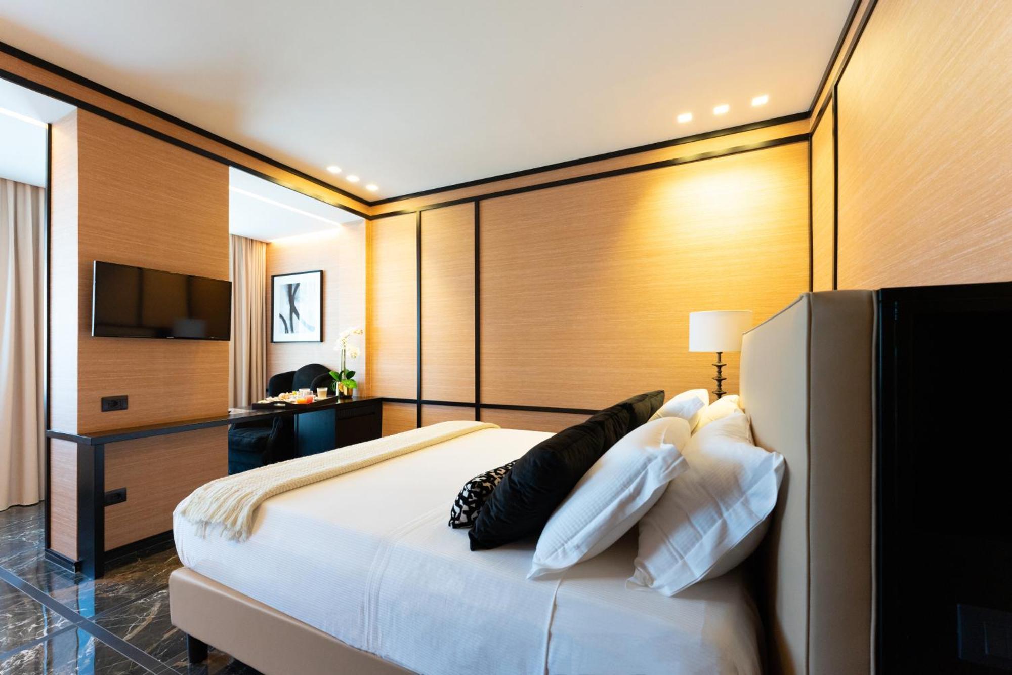 Junior Suite,1605367209:JPEG