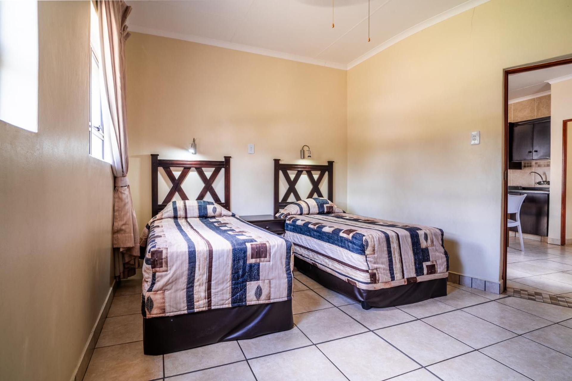 4 Sleeper House 3* dbl & twin rooms
