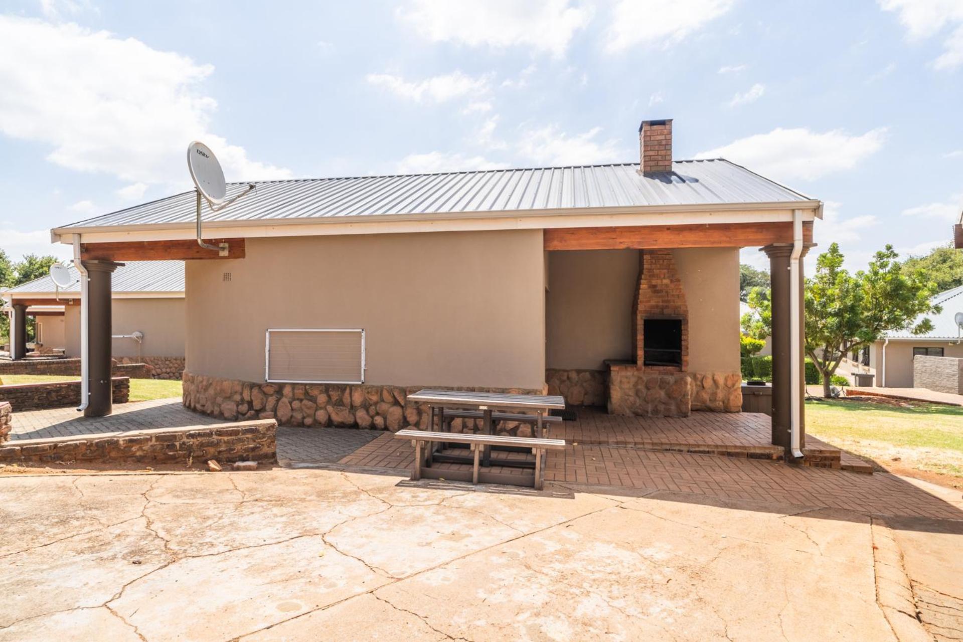 4 Sleeper House 3* dbl & twin rooms