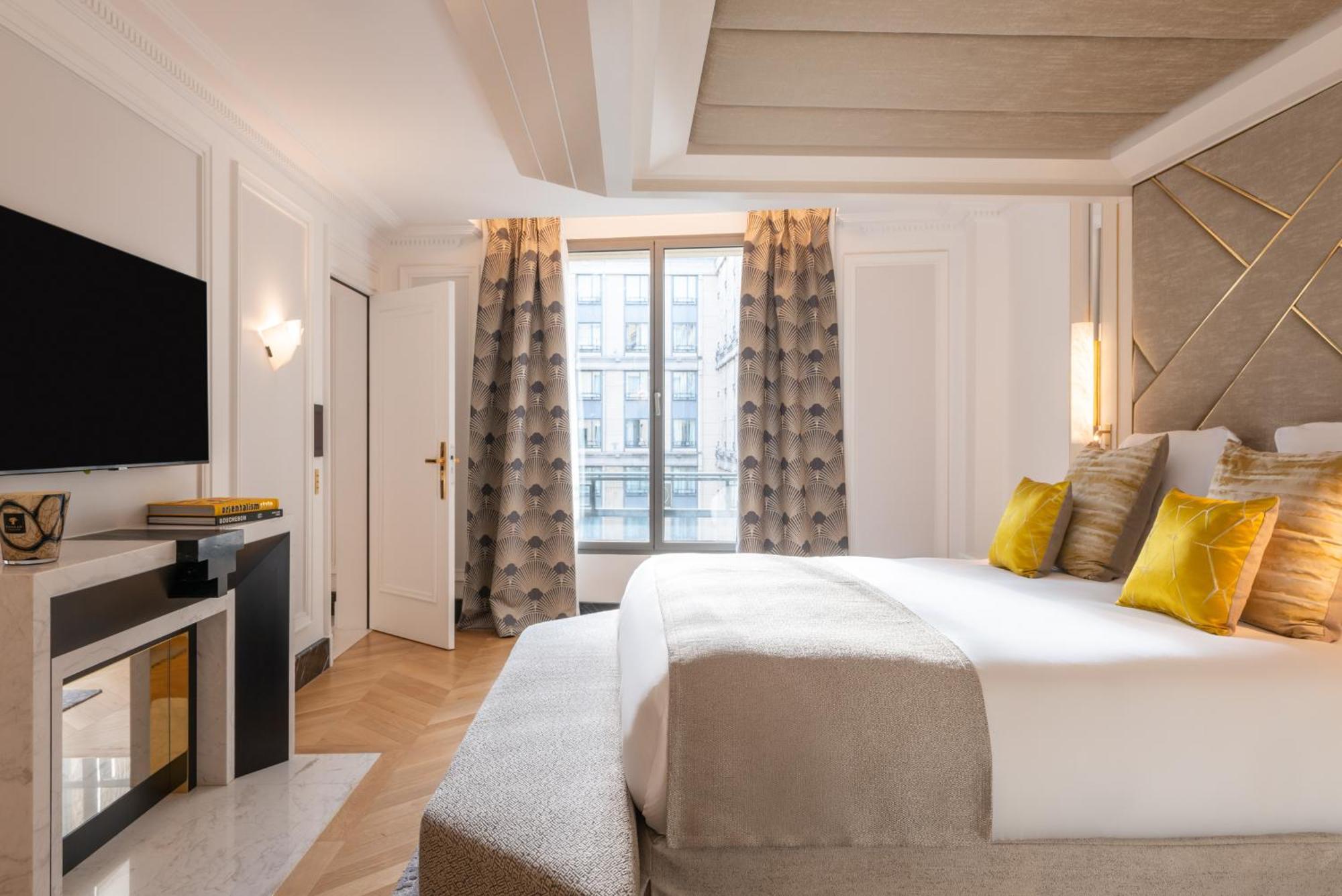 Signature Suite
