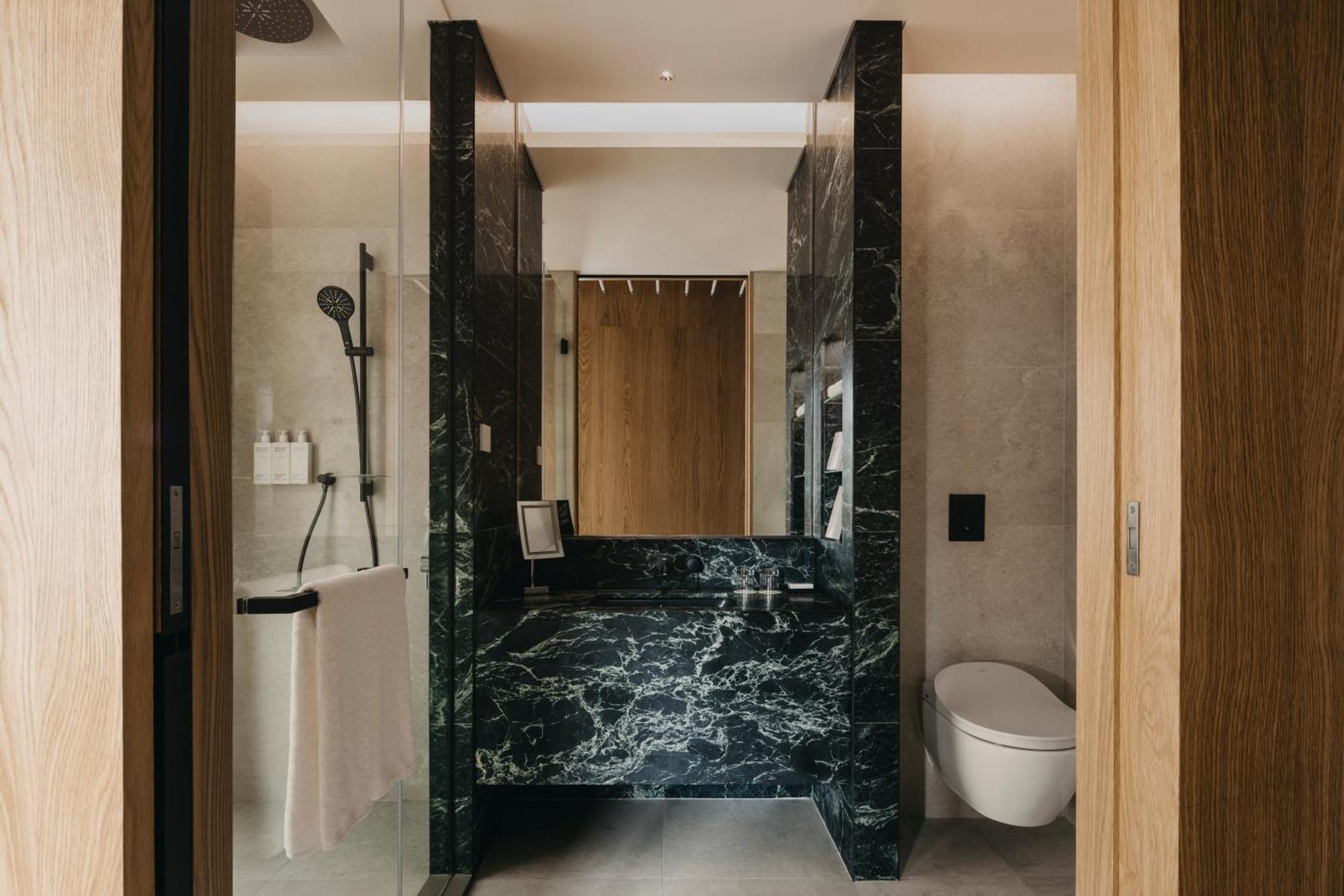 Shophouse Suite with Club Benefits,1663199493:JPEG