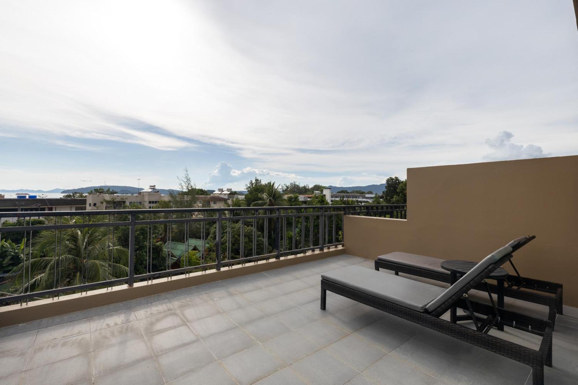 Suite Moon Deck