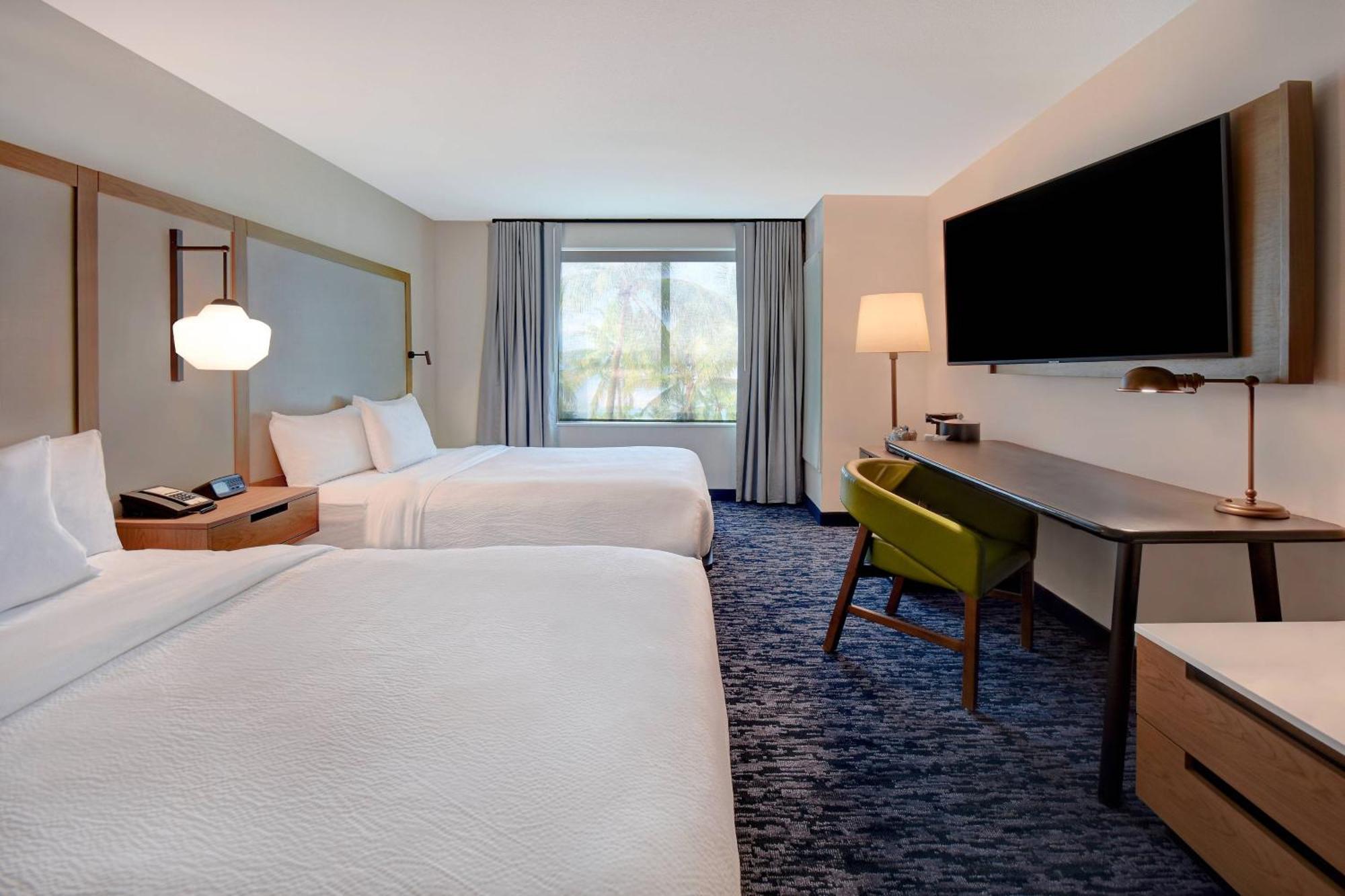 Guest room, 2 Queen, City view
