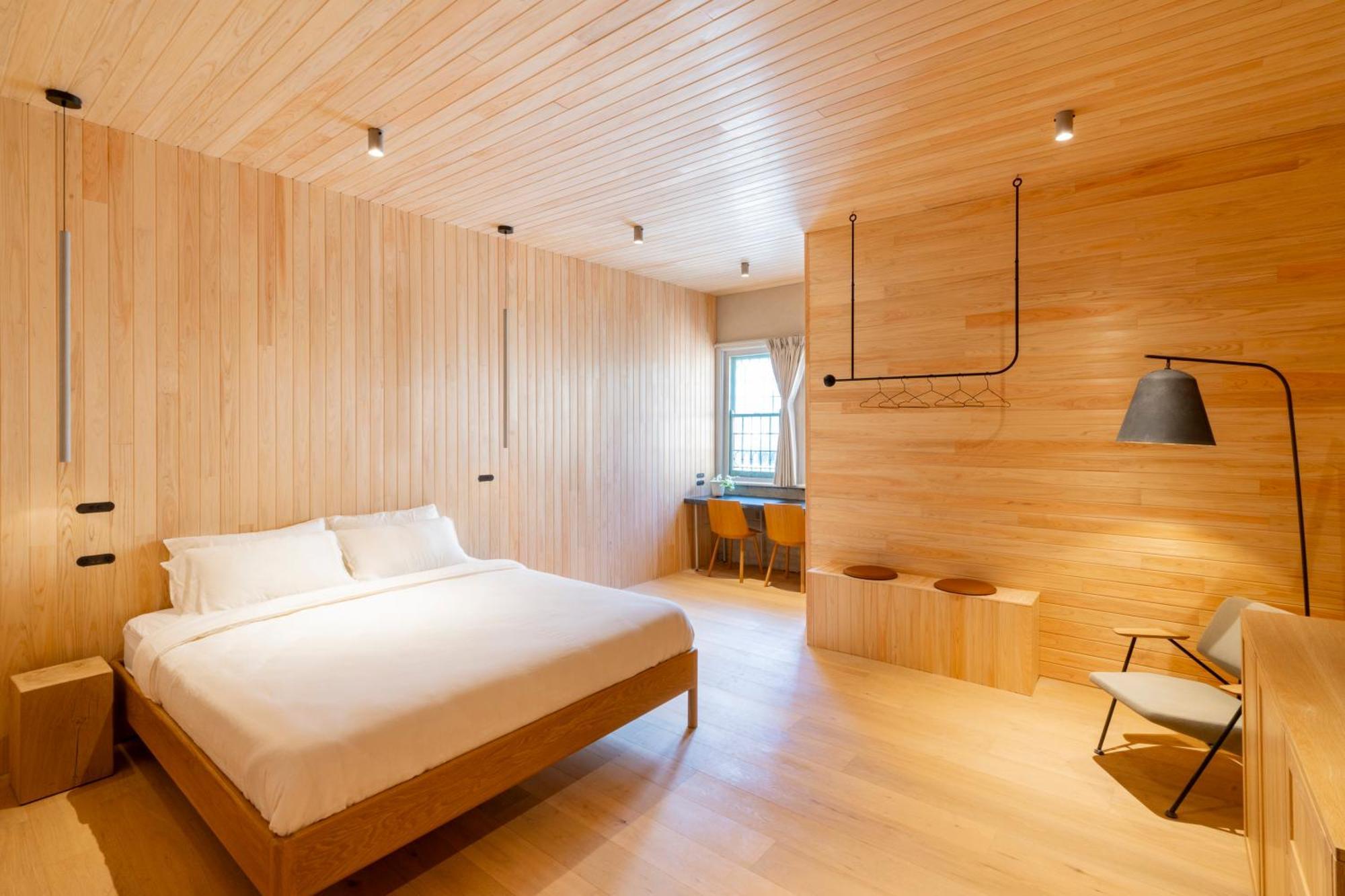 Family Room with Private Bathroom,1639429221:JPEG