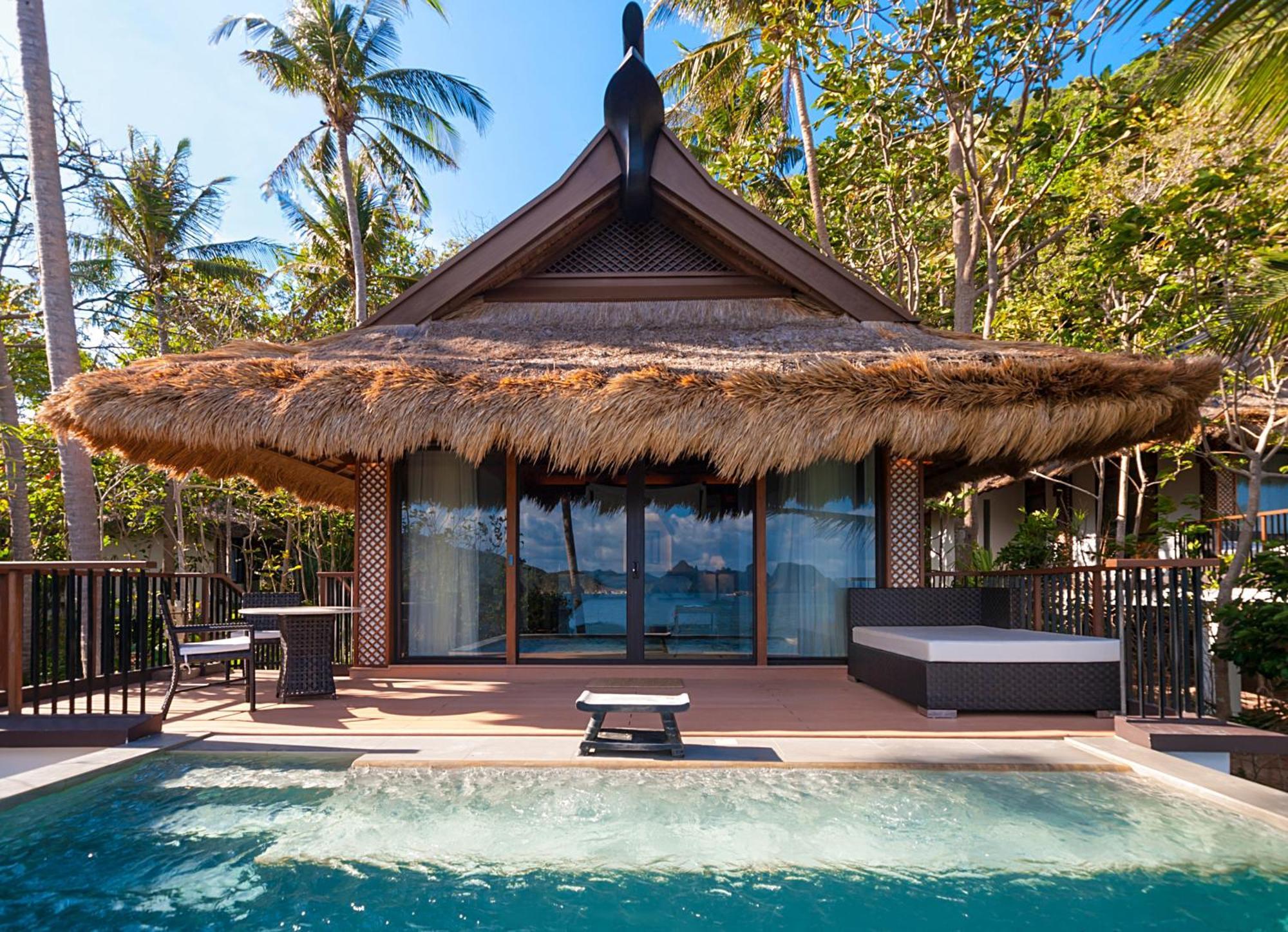 1 King Bed Kalaw Villa with Access to Pool