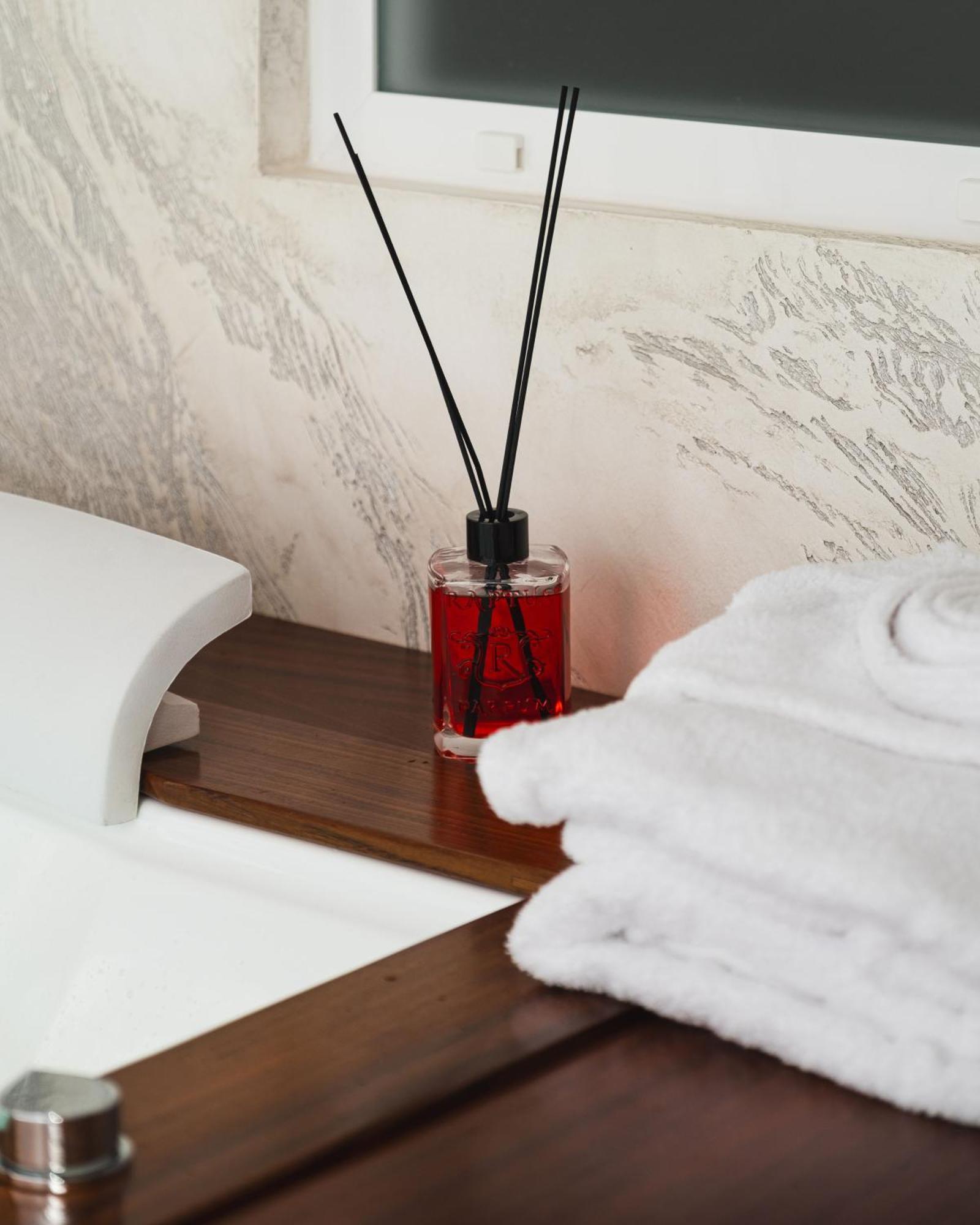 King Room Spa Bath