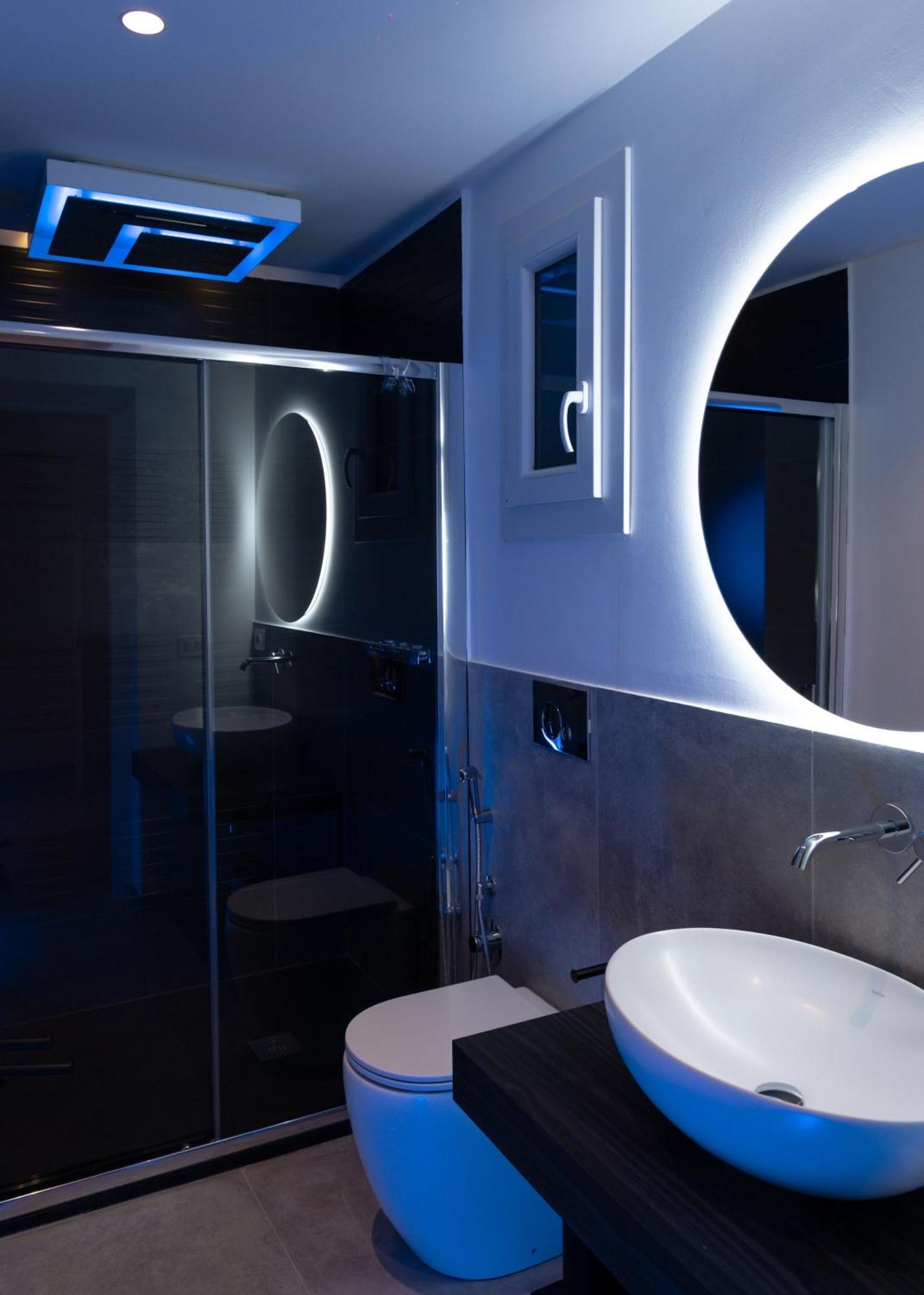King Room Spa Bath