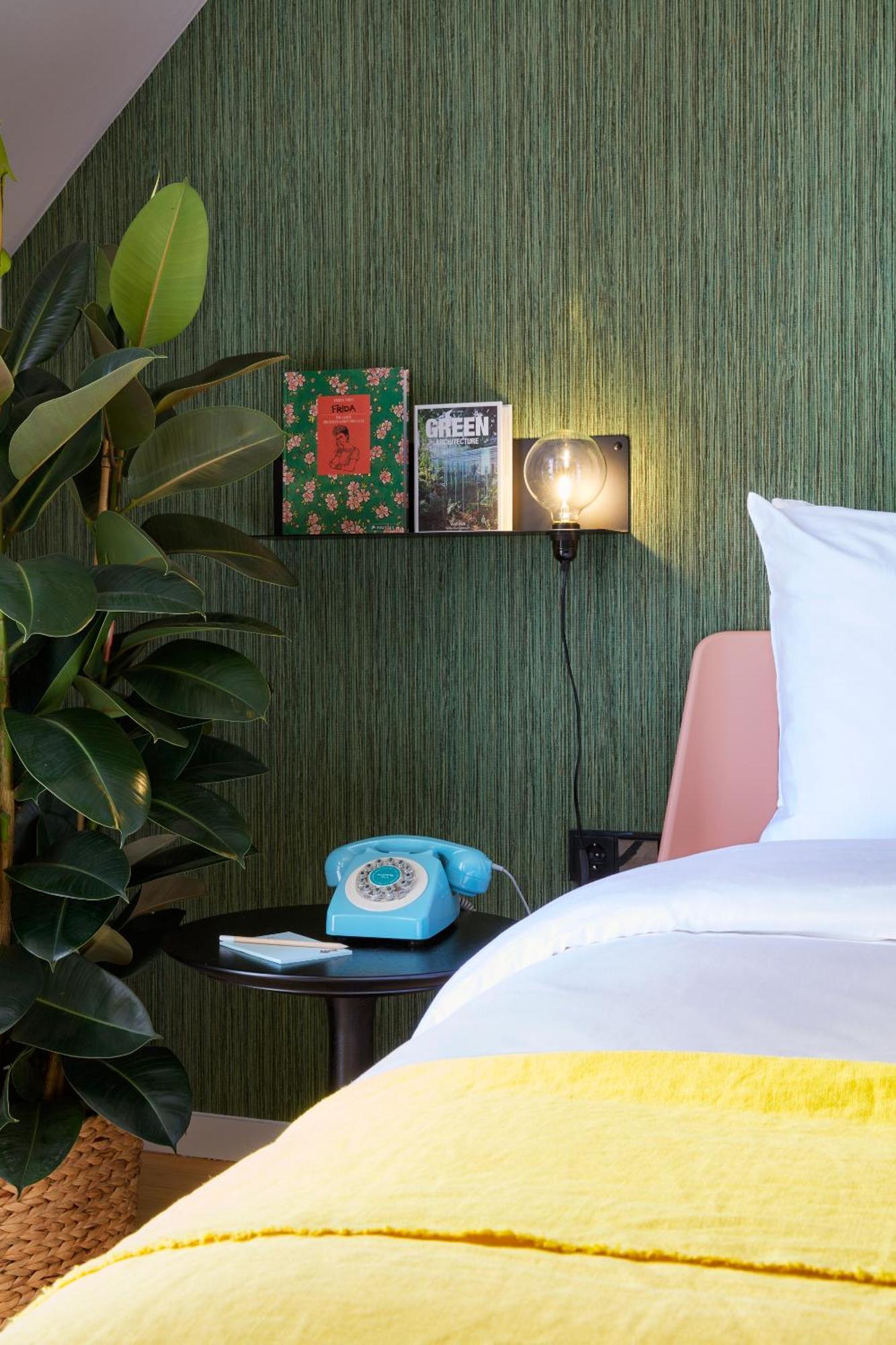 Medium Twin Room