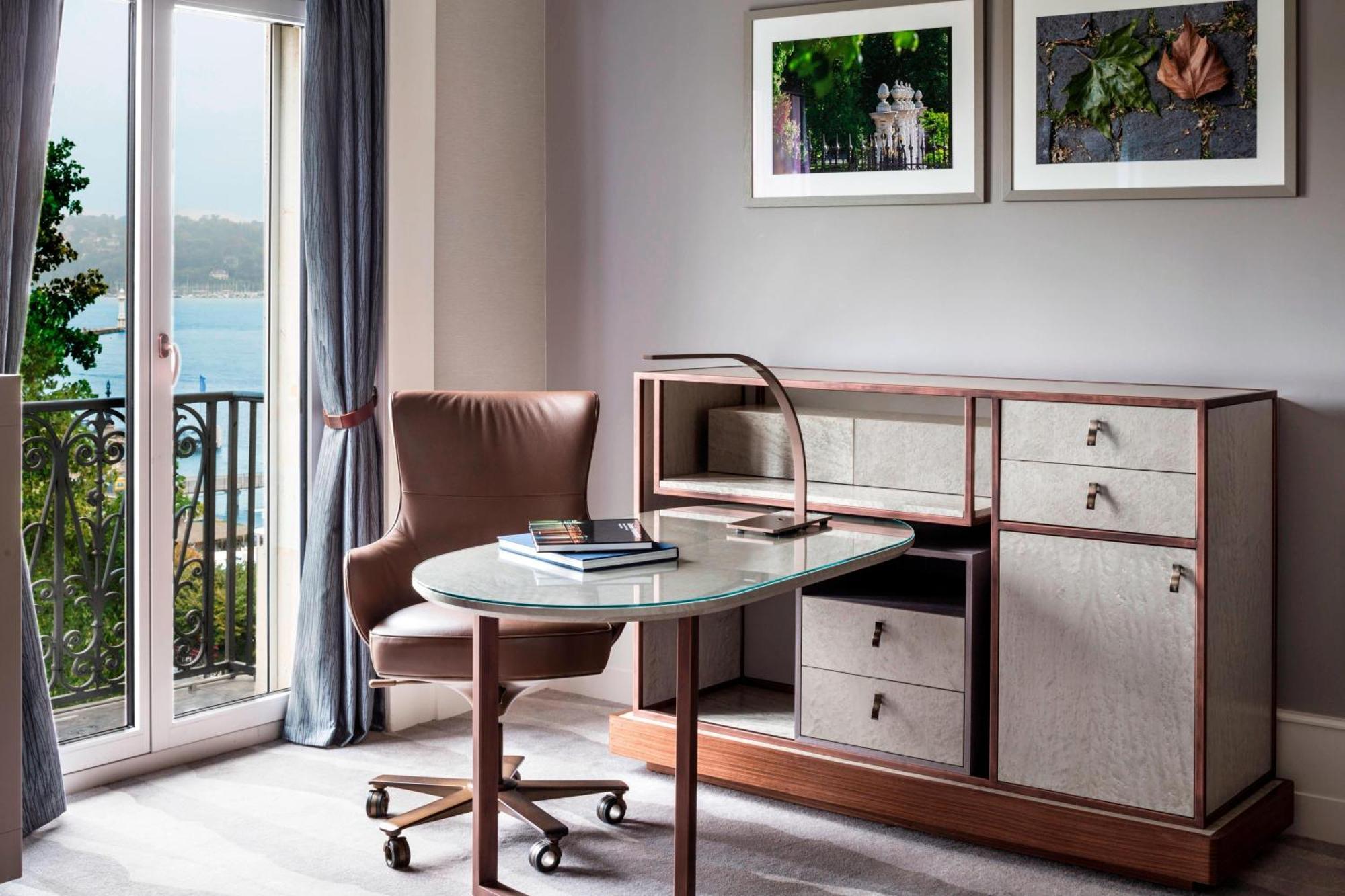 Habitación Deluxe con cama extragrande y vistas al lago