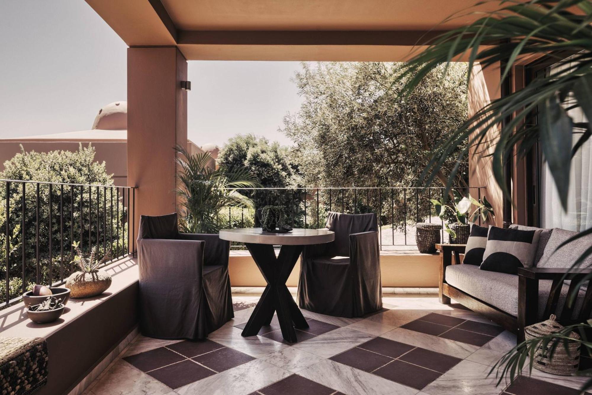 Premium One-Bedroom Suite Garden View