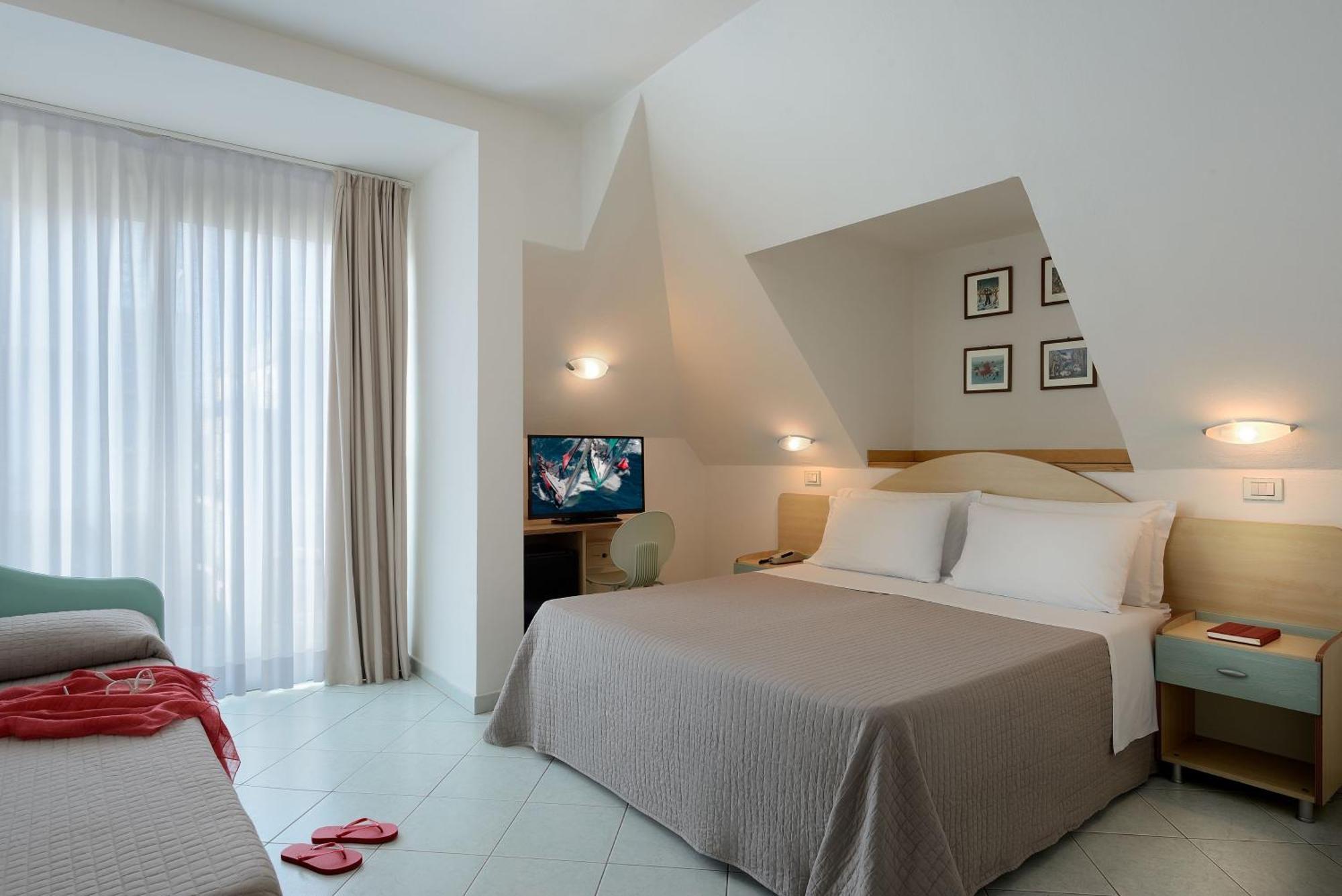 Comfort Quadruple Room,1742676017:JPEG