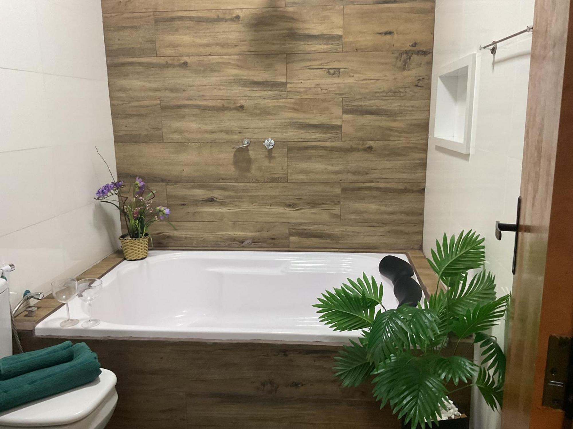Quadruple Room Bath