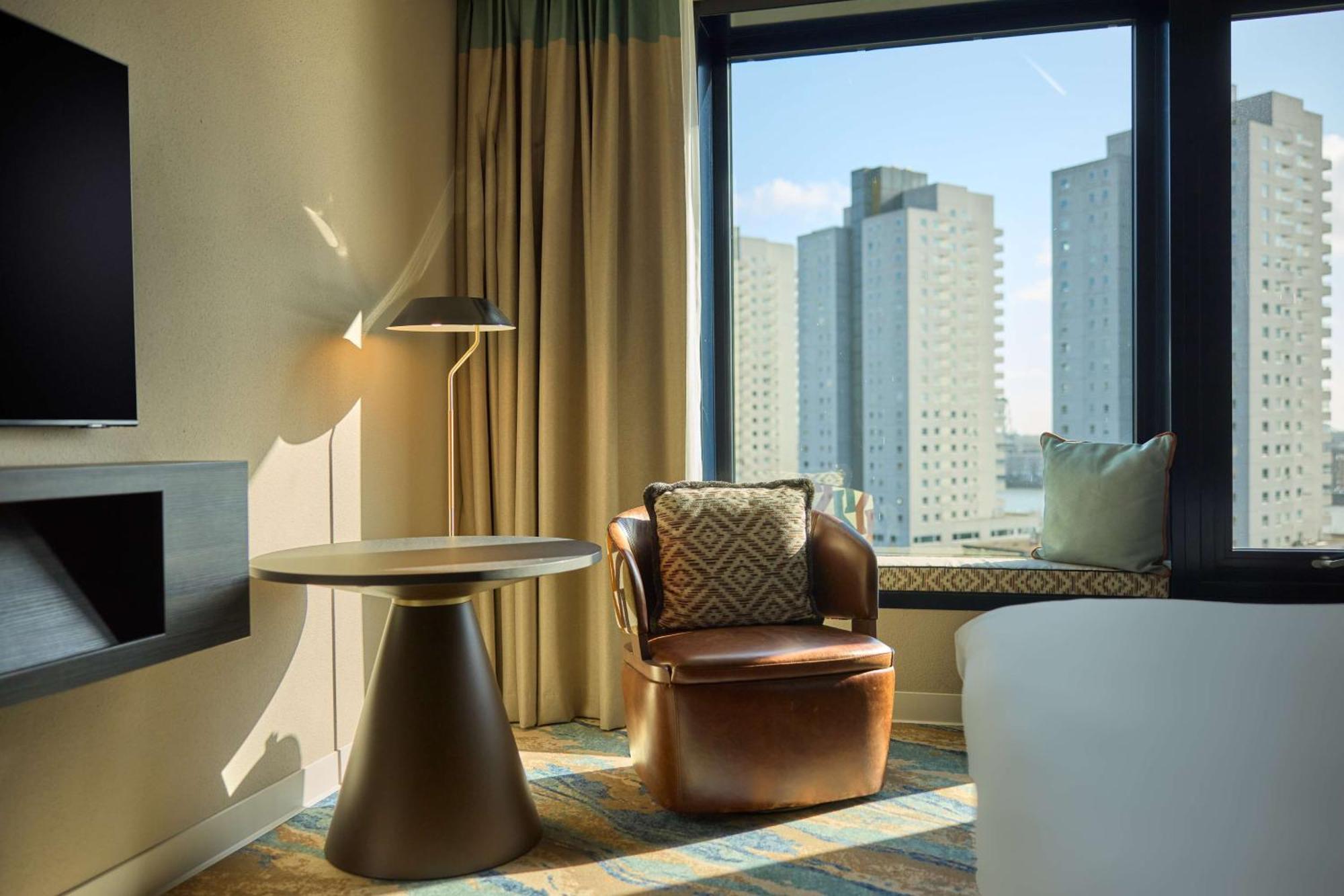 Superior King Room Harbour View