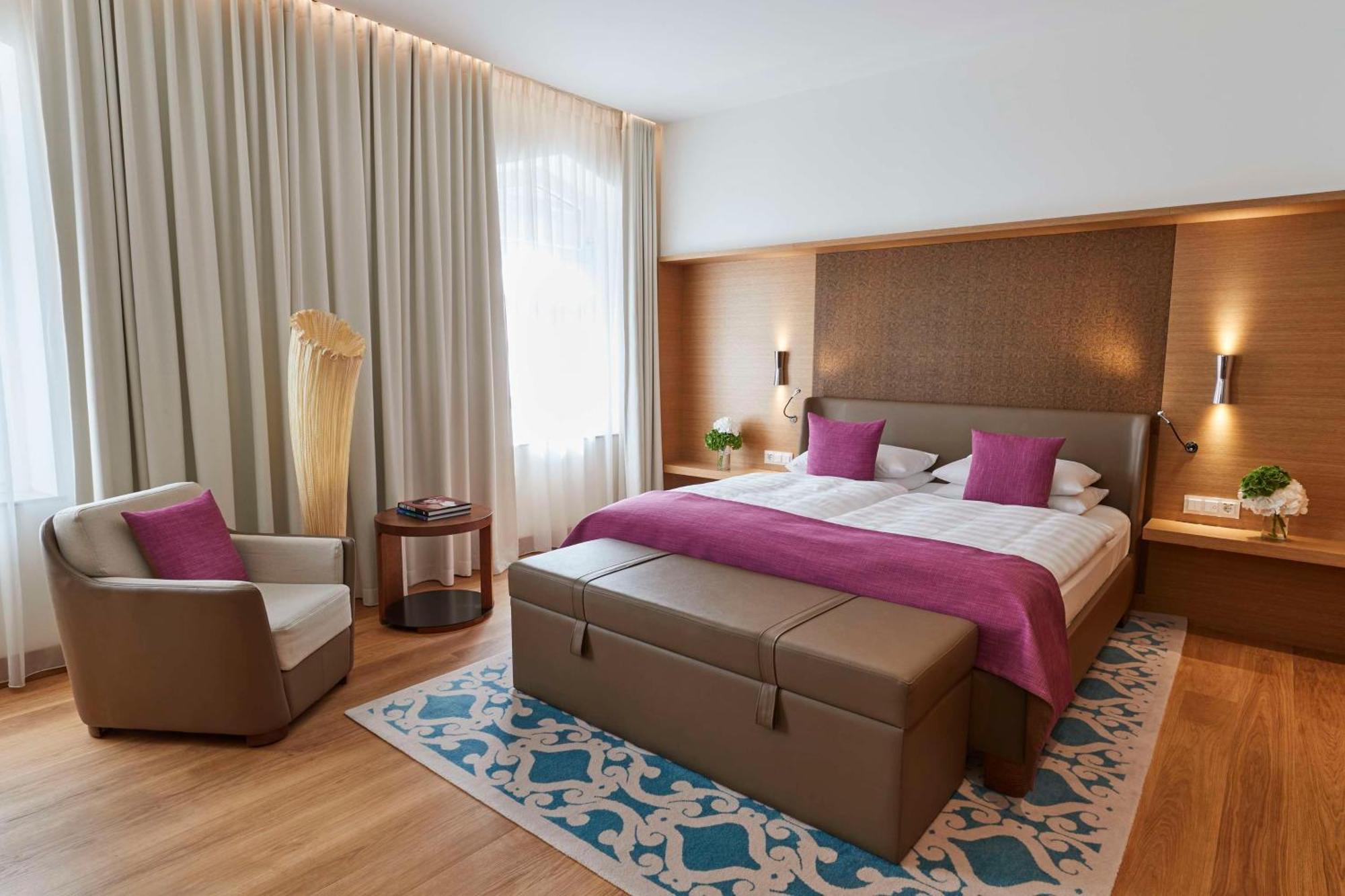 Grand Deluxe Kamer met Kingsize Bed