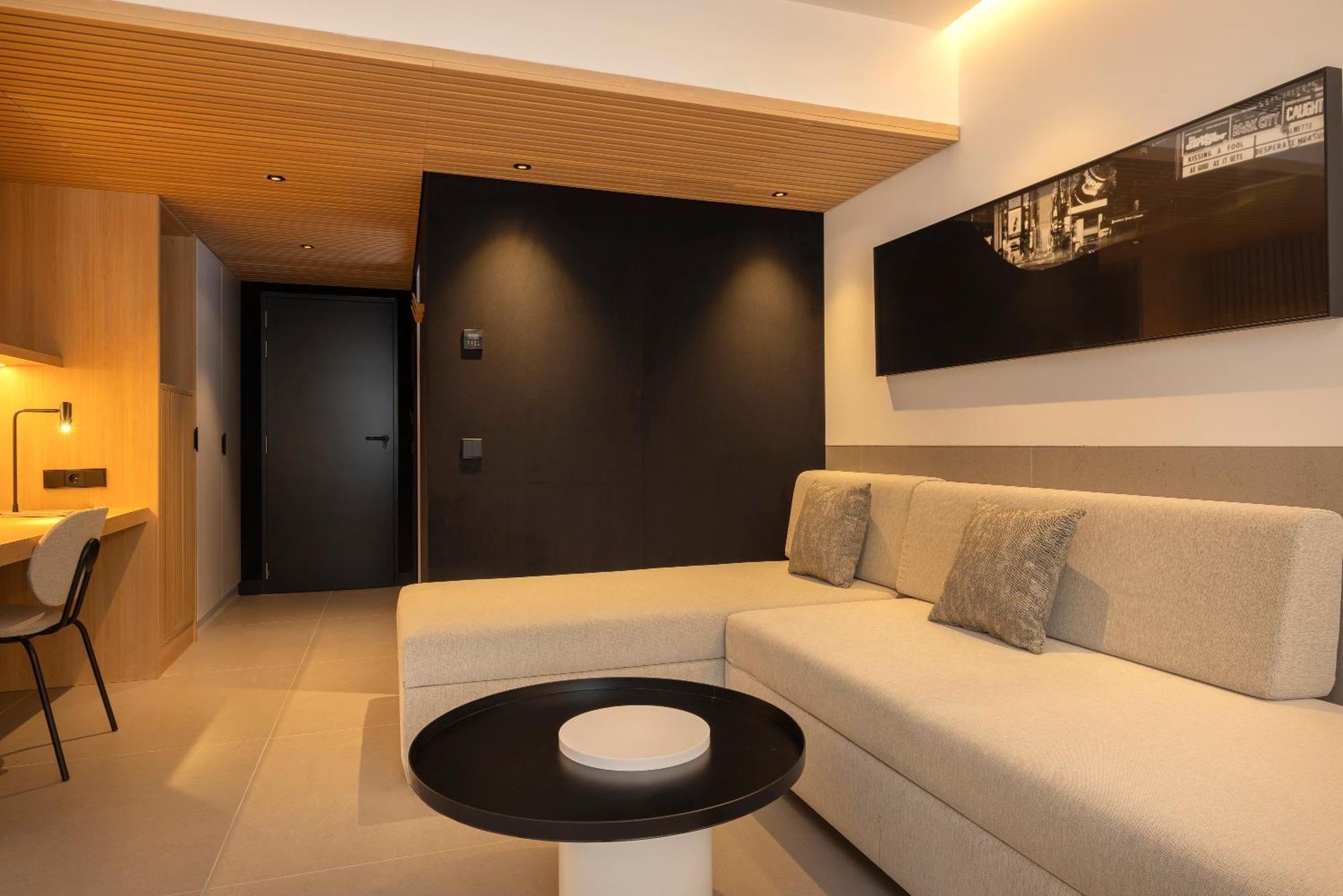 Double Room with Lounge