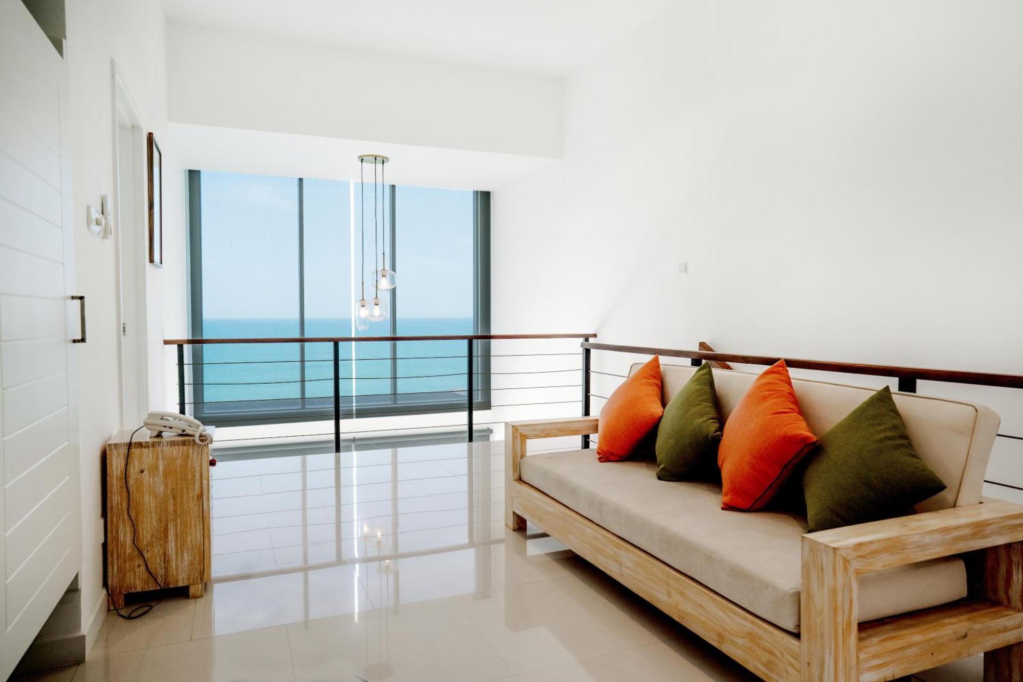 Three-Bedroom Apartment Ocean View