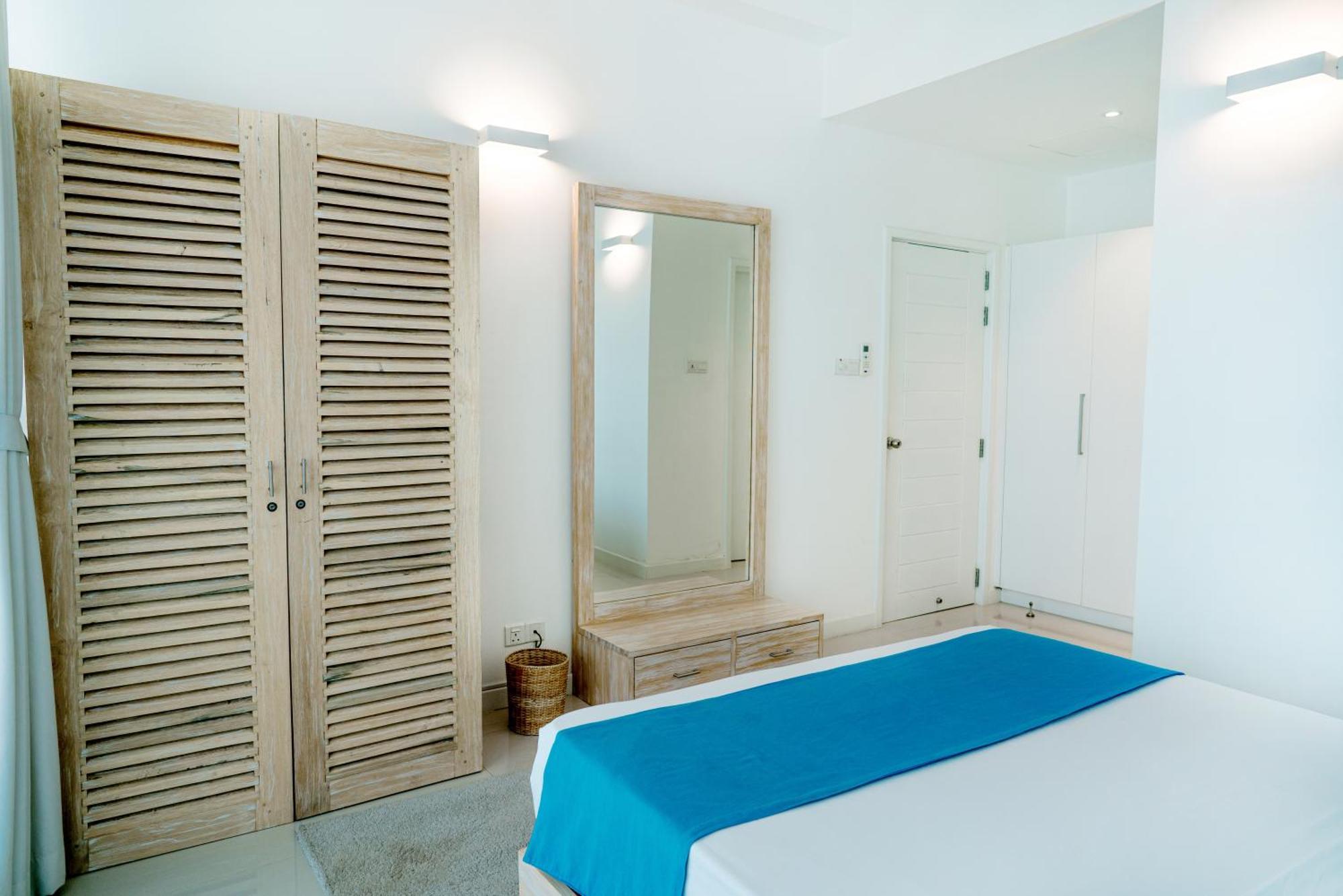 Three-Bedroom Apartment Ocean View