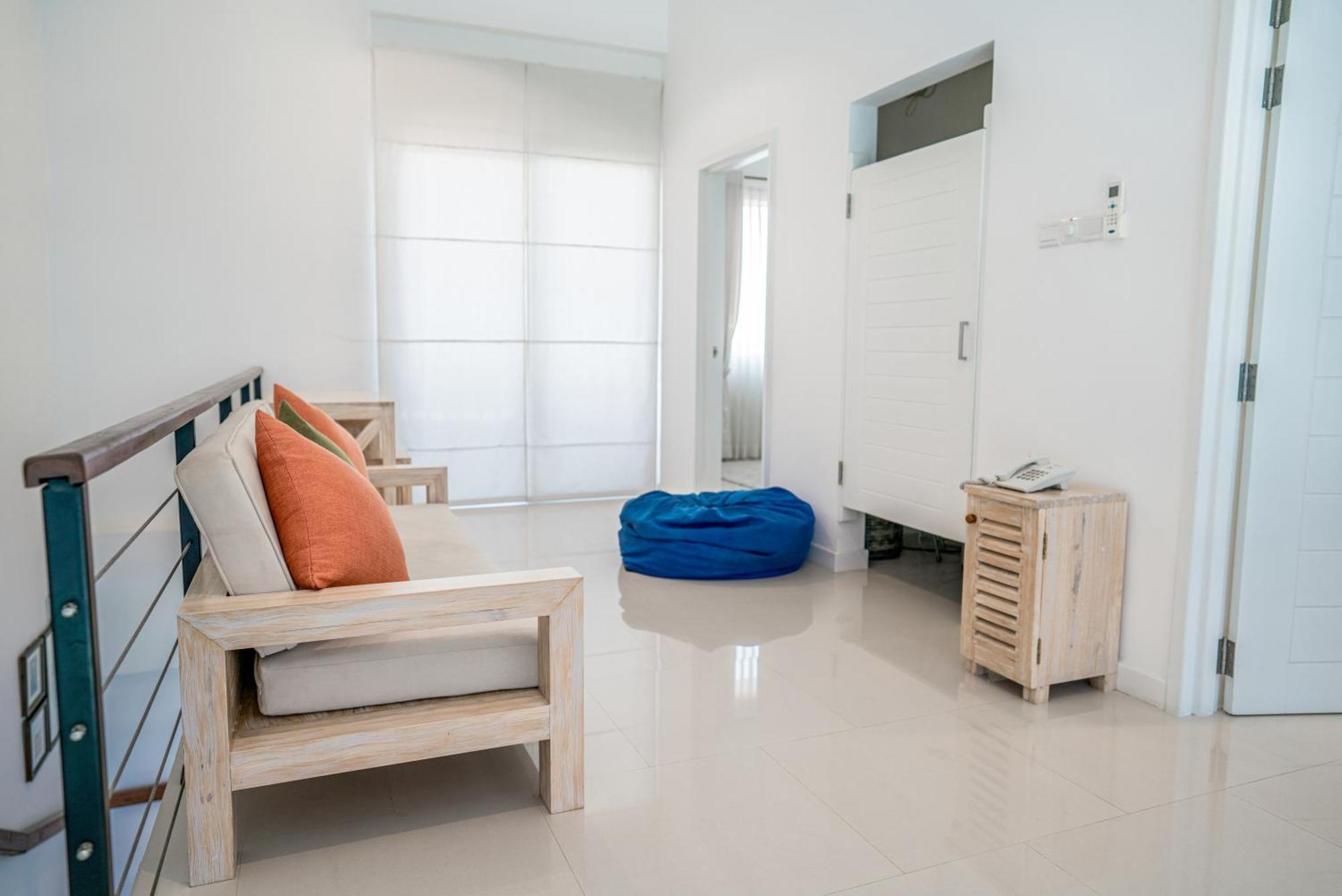 Three-Bedroom Apartment Ocean View