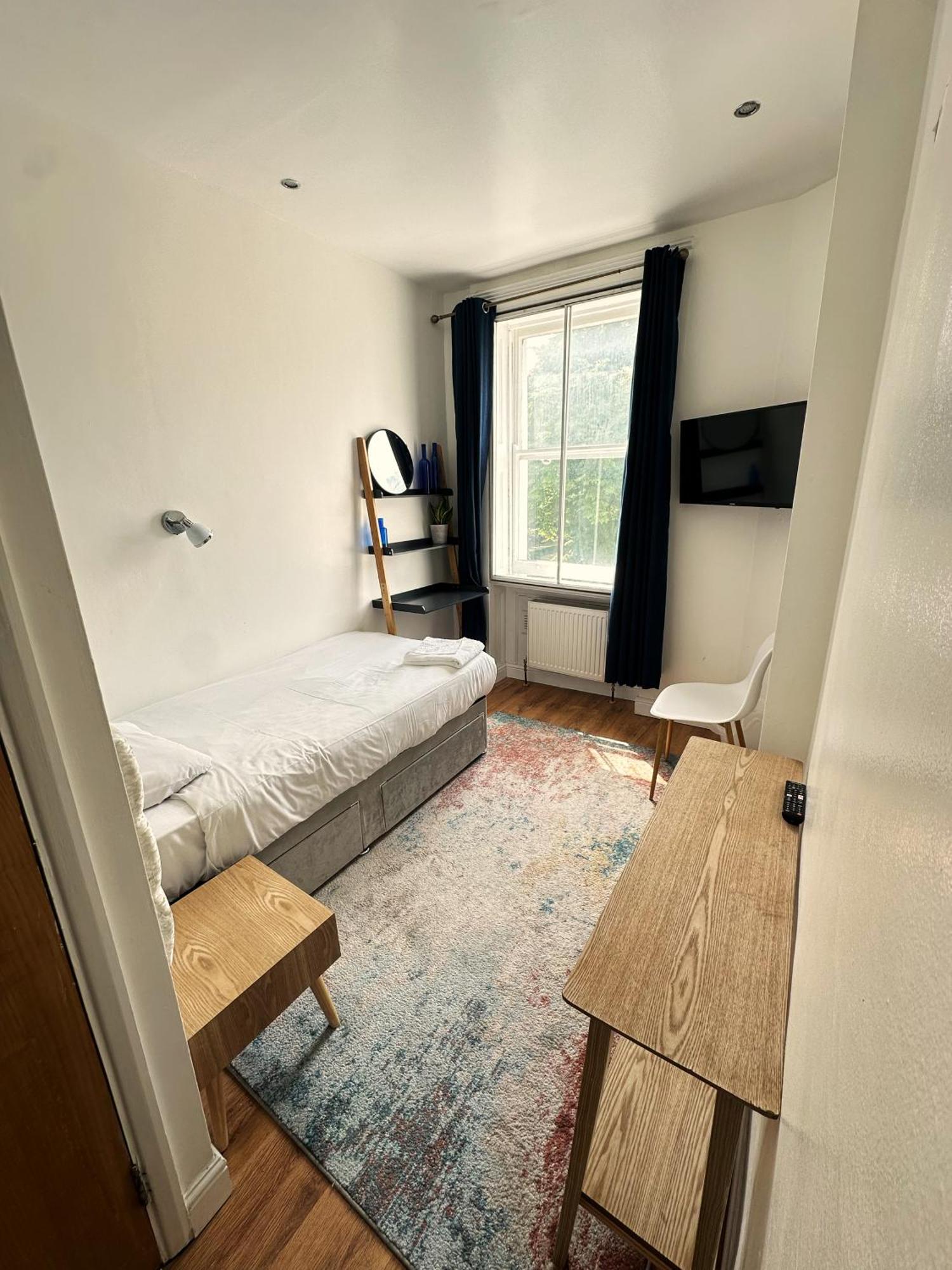 Quarto Individual Standard