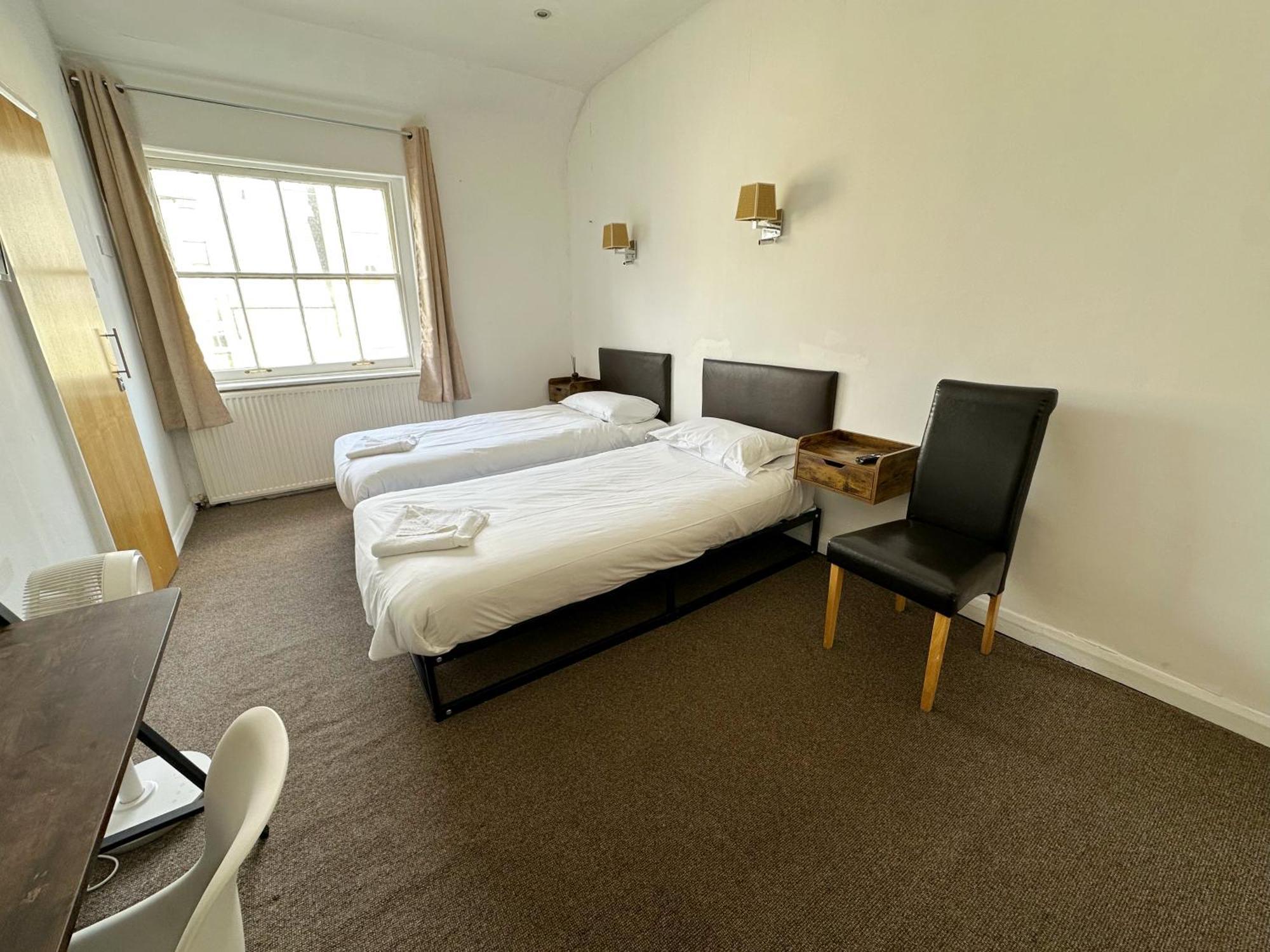 Quarto Standard com 2 Camas de Solteiro