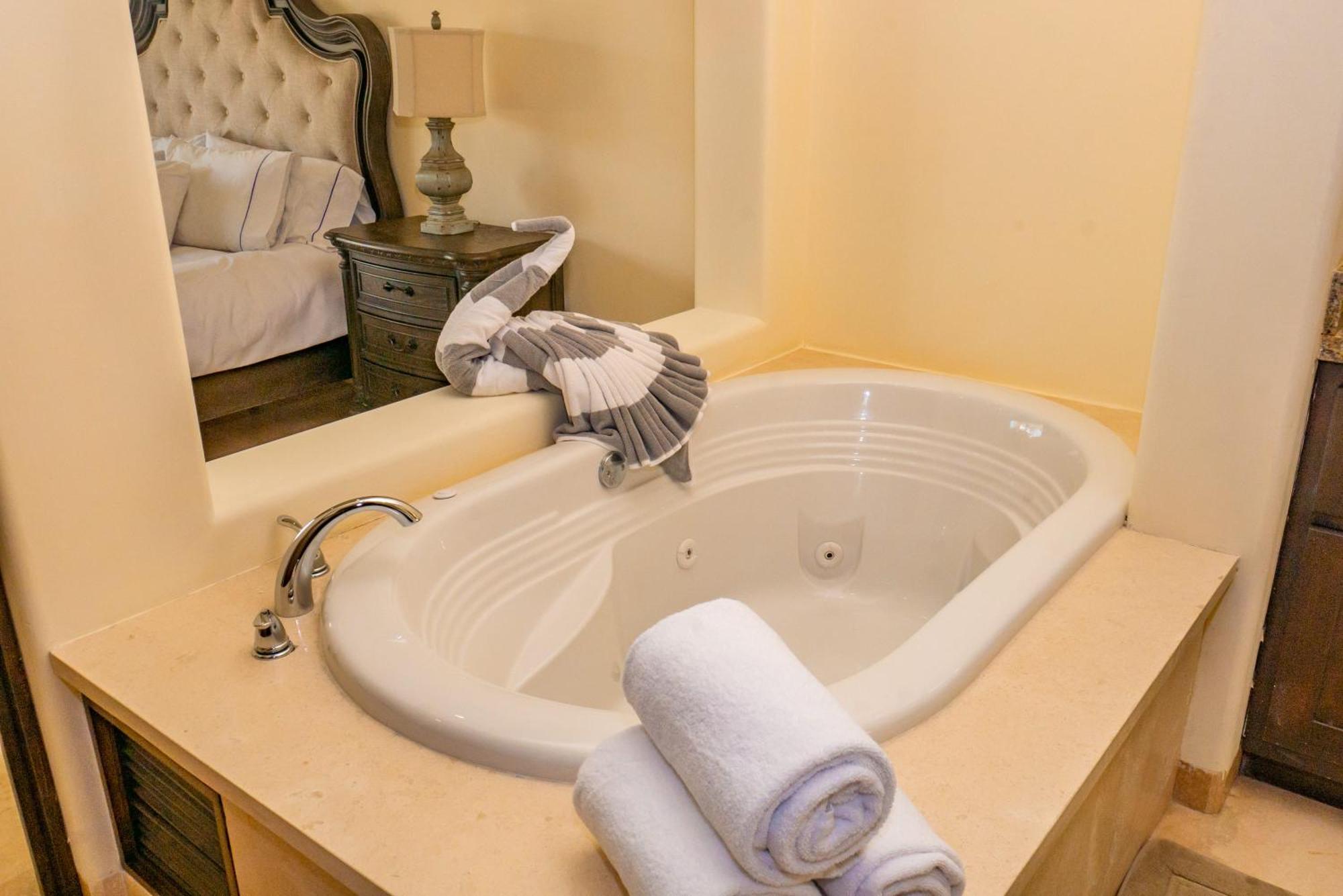 Superior Villa, 3 Bedrooms, Jacuzzi, Kitchen, Terrace, Roof Top,1672628031:JPEG