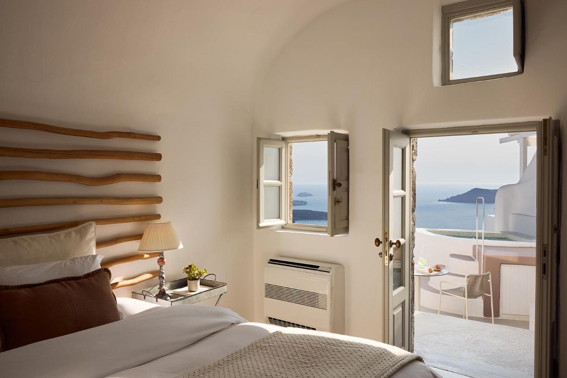 Caldera Suite Sea View Outdoor Jetted Plunge Pool