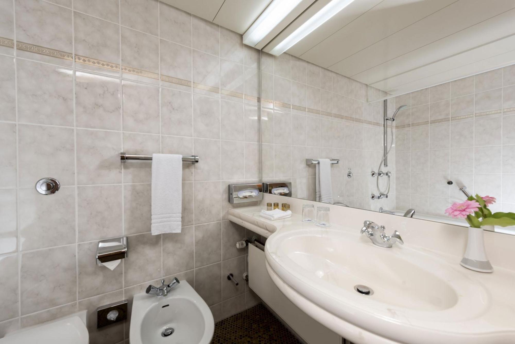 Classic Single Room