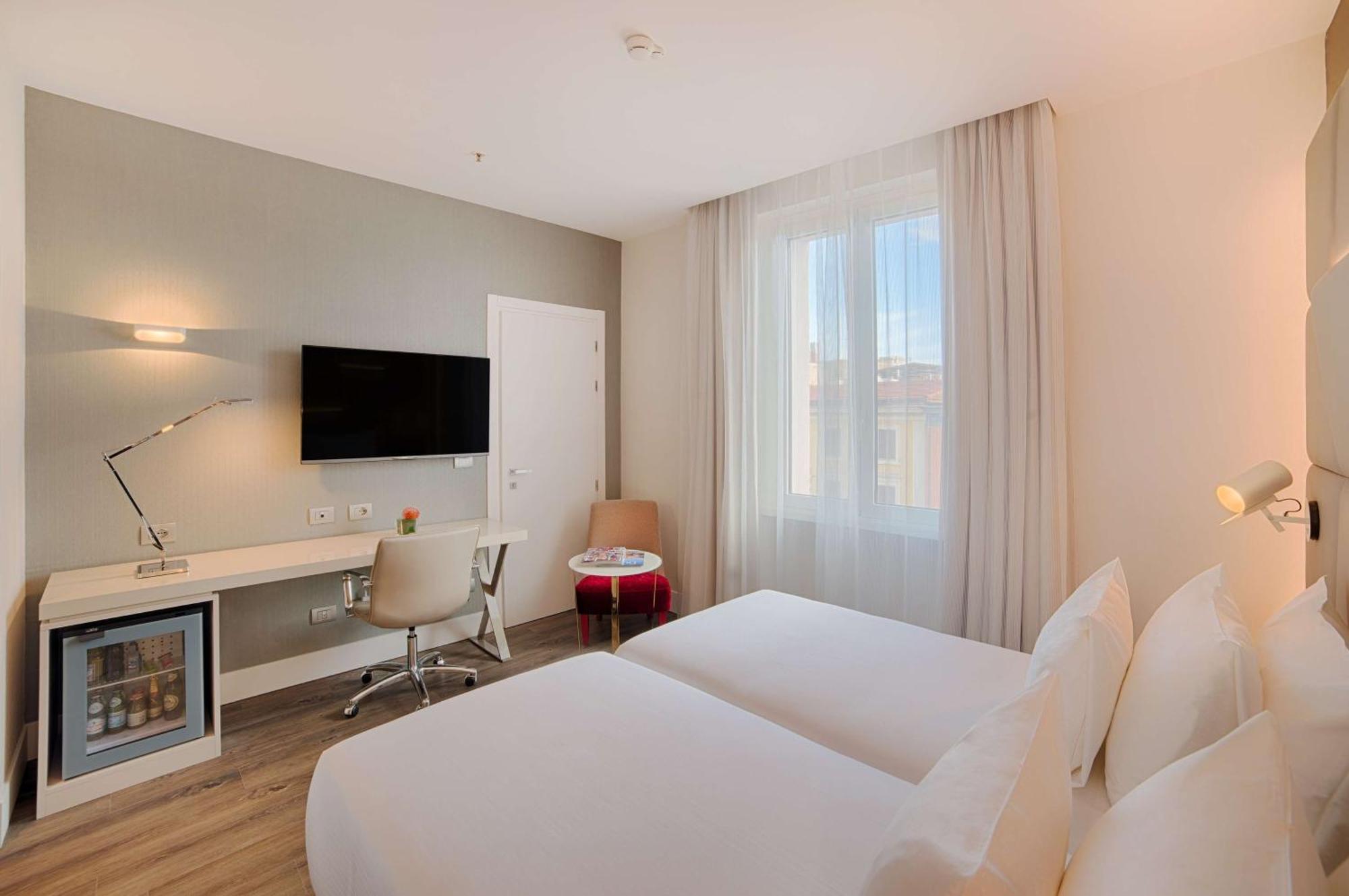 Quarto Superior com Cama de Casal ou 2 de Solteiro