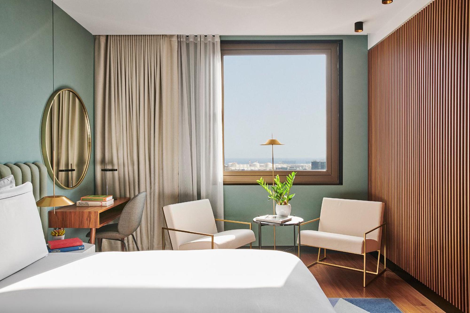 Premium King Room - Club Access