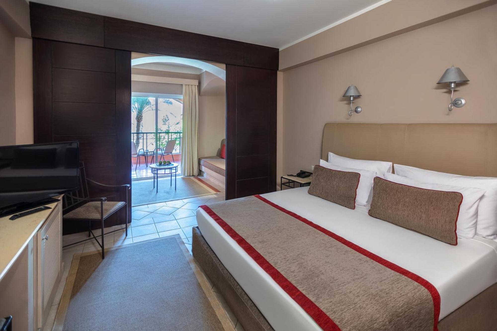Deluxe Family Queen or Twin Bed Garden View
