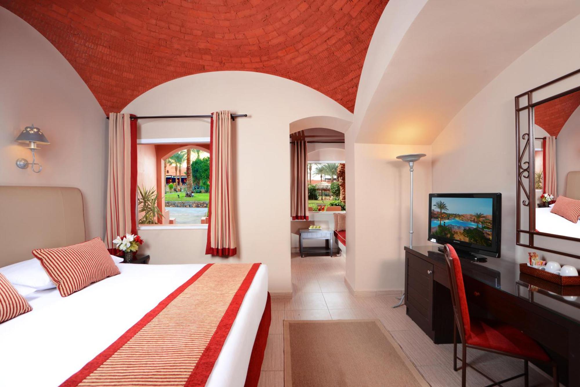 Superior Queen or Twin Bed Garden View