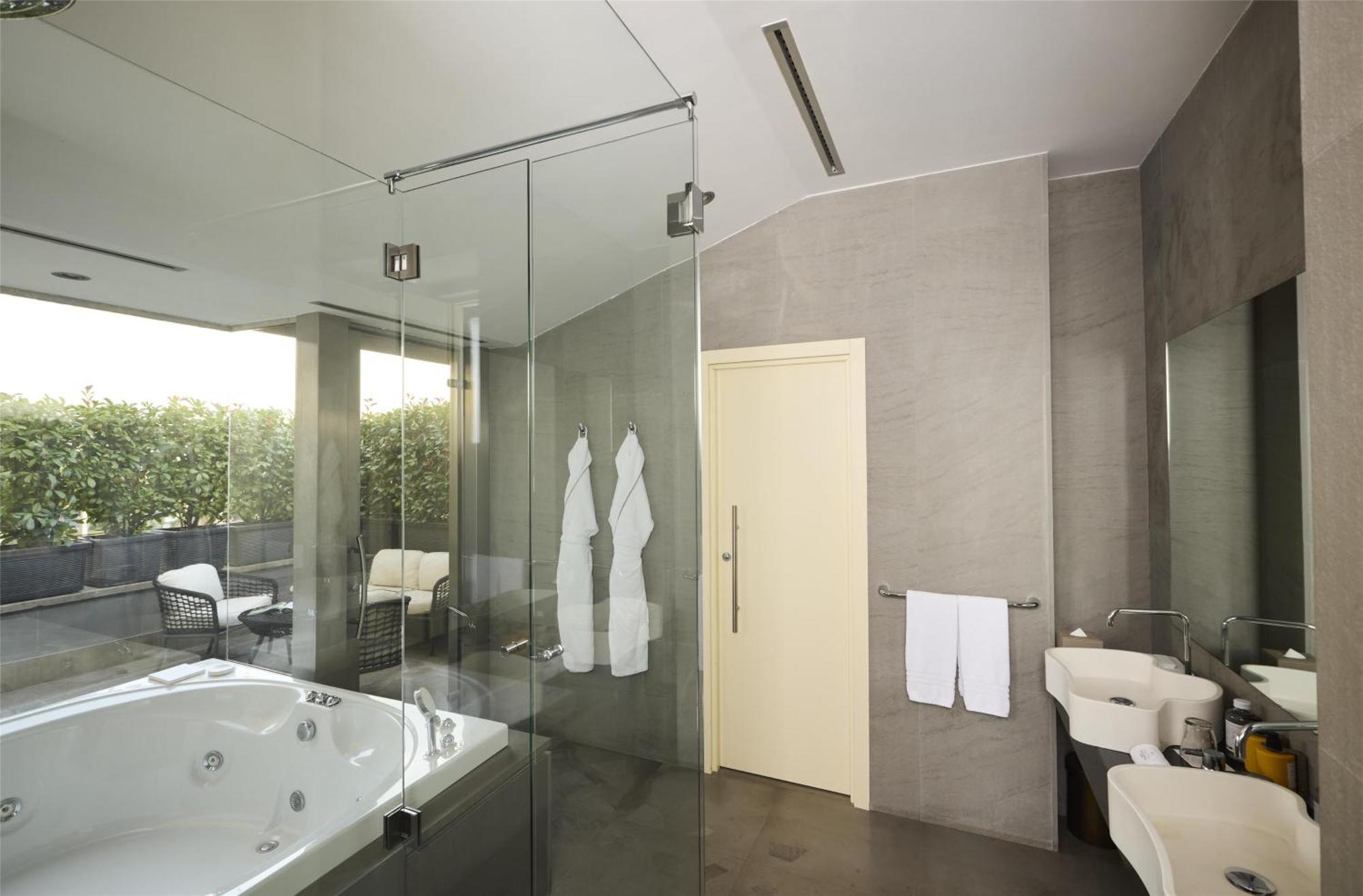 Suite Executive con Jacuzzi®, Letto Extra e Vista
