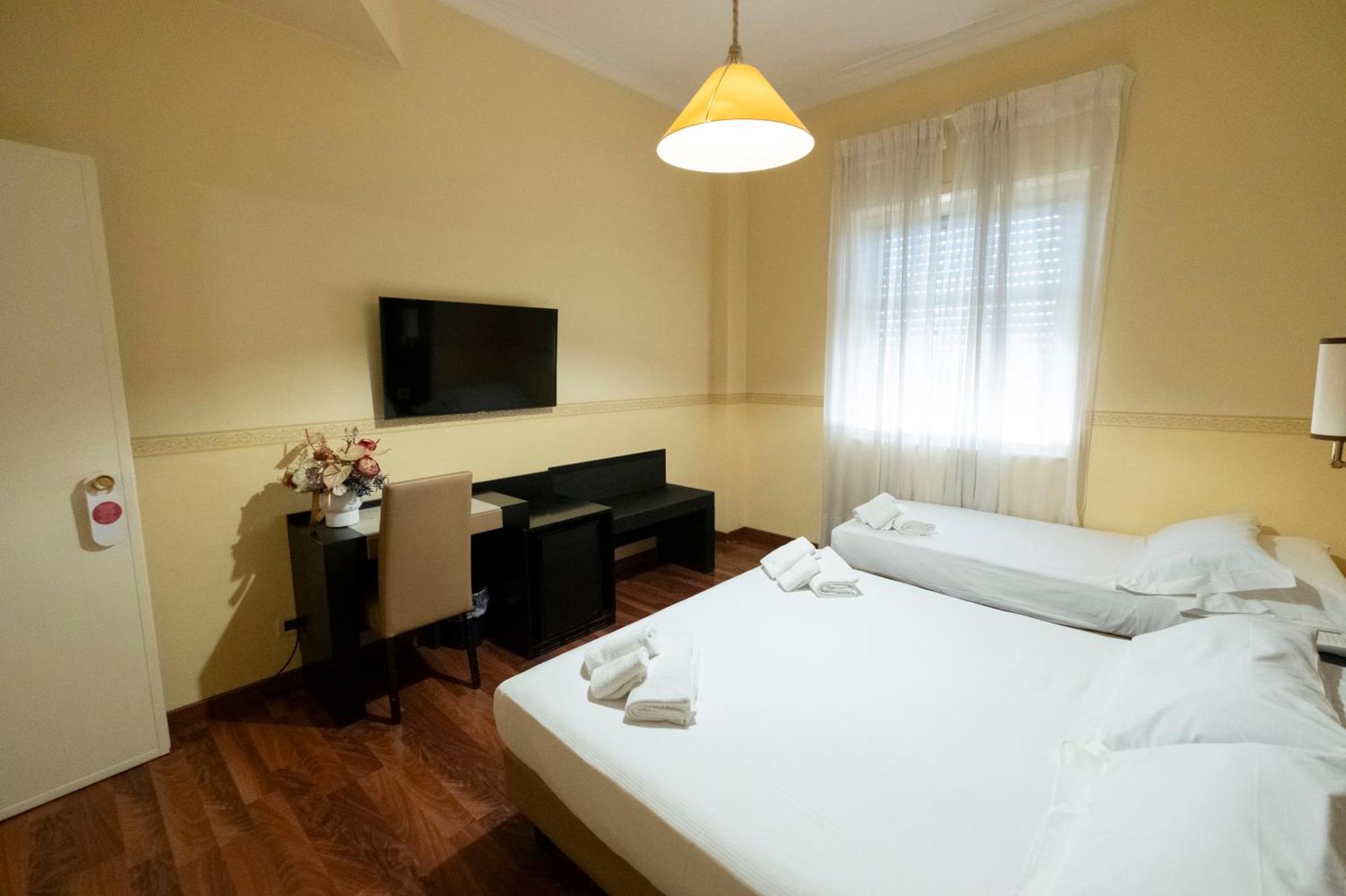 Triple Room,1706796917:JPEG