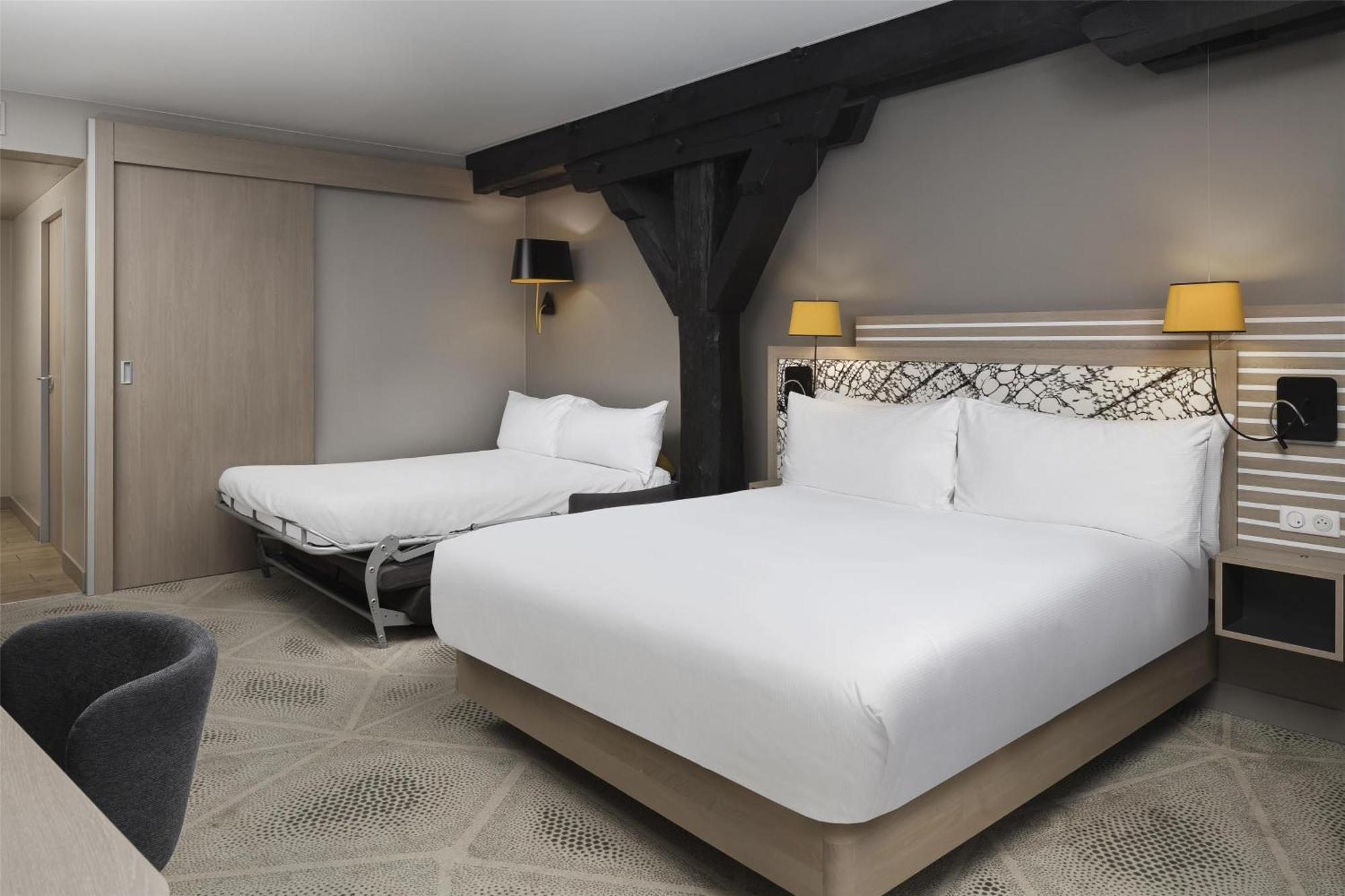 Chambre Lit Queen-Size Deluxe avec Canapé-Lit
